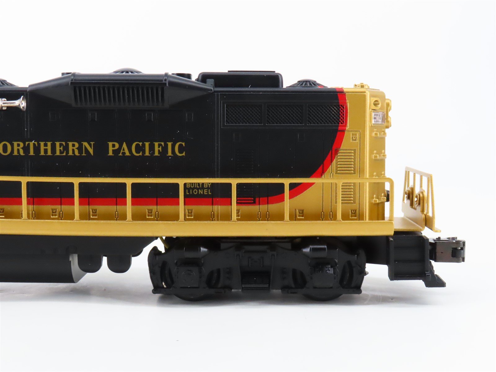 O Gauge 3-Rail Lionel 6-38328 NP Northern Pacific GP9 Diesel Freight Set wTMCC