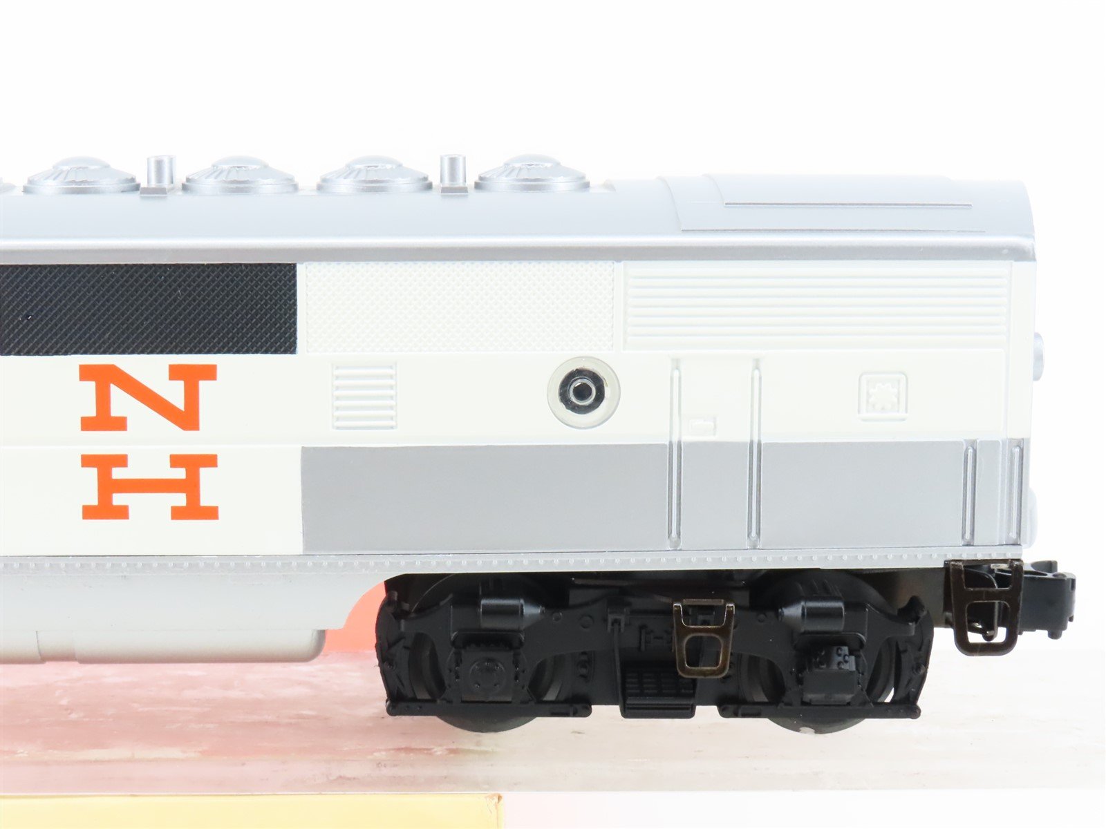 O Gauge 3-Rail Lionel 2242C Remake NH New Haven F3B Diesel - Unpowered