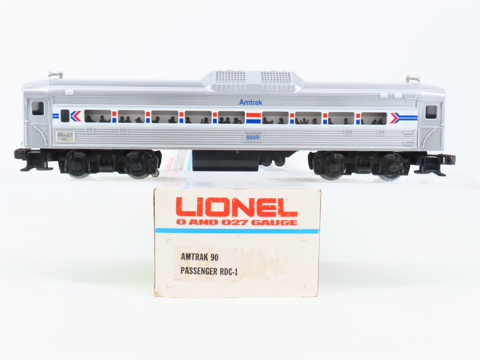 O27 Gauge 3-Rail Lionel AMTK Amtrak Budd RDC-1 Rail Diesel Car #8869 - Unpowered