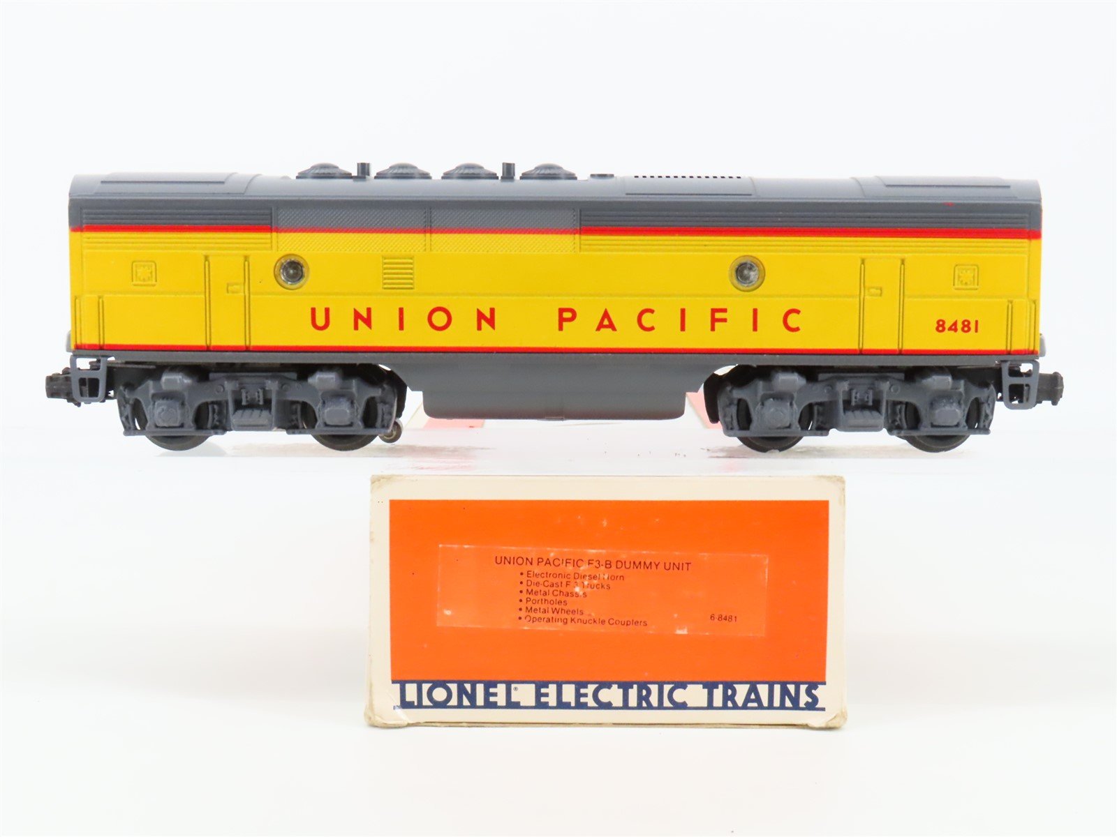 O Gauge 3-Rail Lionel 6-8481 UP Union Pacific F3B Diesel - Unpowered w/ Horn