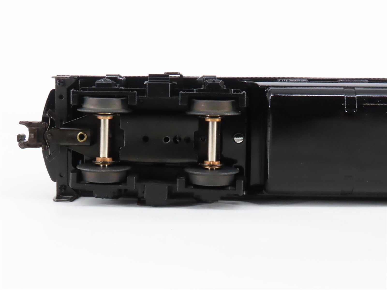 O Gauge 3-Rail Lionel 6-38379 ATSF Santa Fe Black Bonnet B Unit Diesel UNPOWERED