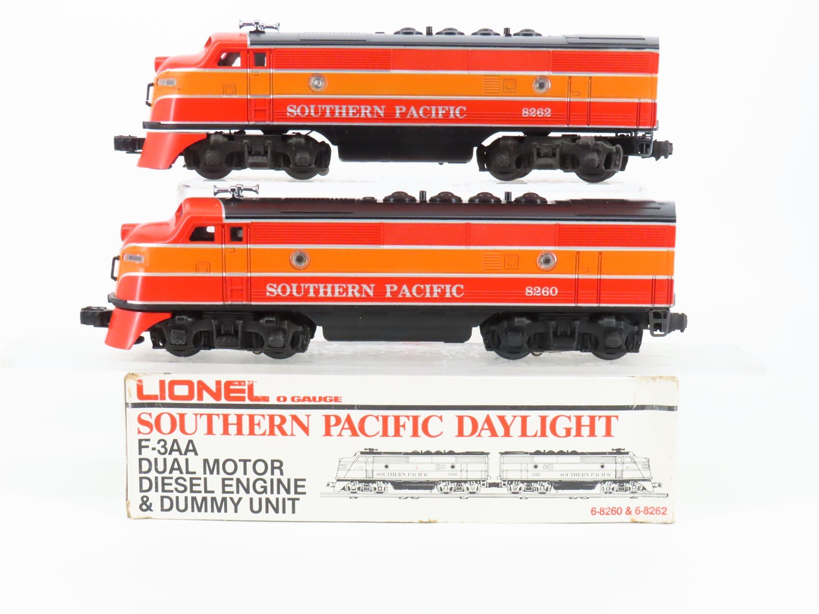 O Gauge 3-Rail Lionel 6-8260 SP Southern Pacific "Daylight" F3 A/A Diesel Set
