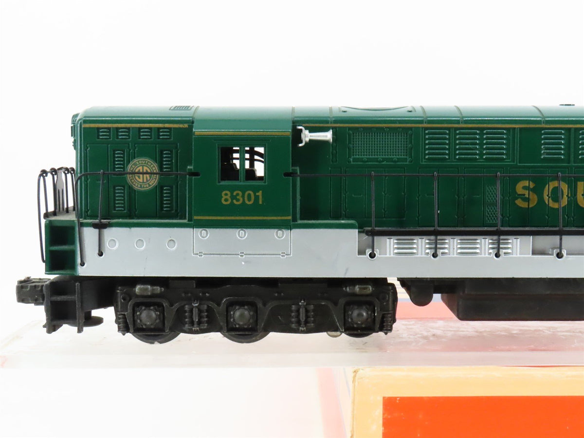 O Gauge 3-Rail Lionel 6-18301 Southern FM Trainmaster Diesel Locomotive #8301