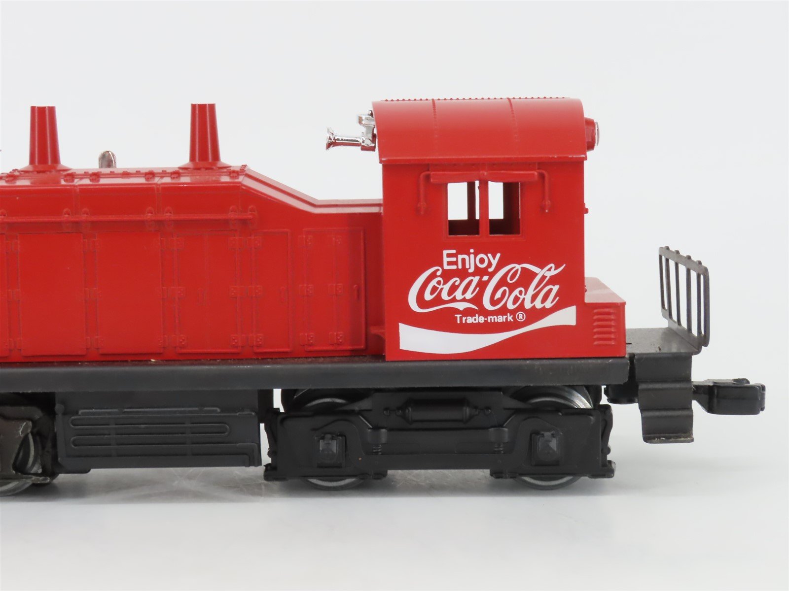 O Gauge 3-Rail Lionel Coca-Cola SW1200 Diesel Locomotive #5473