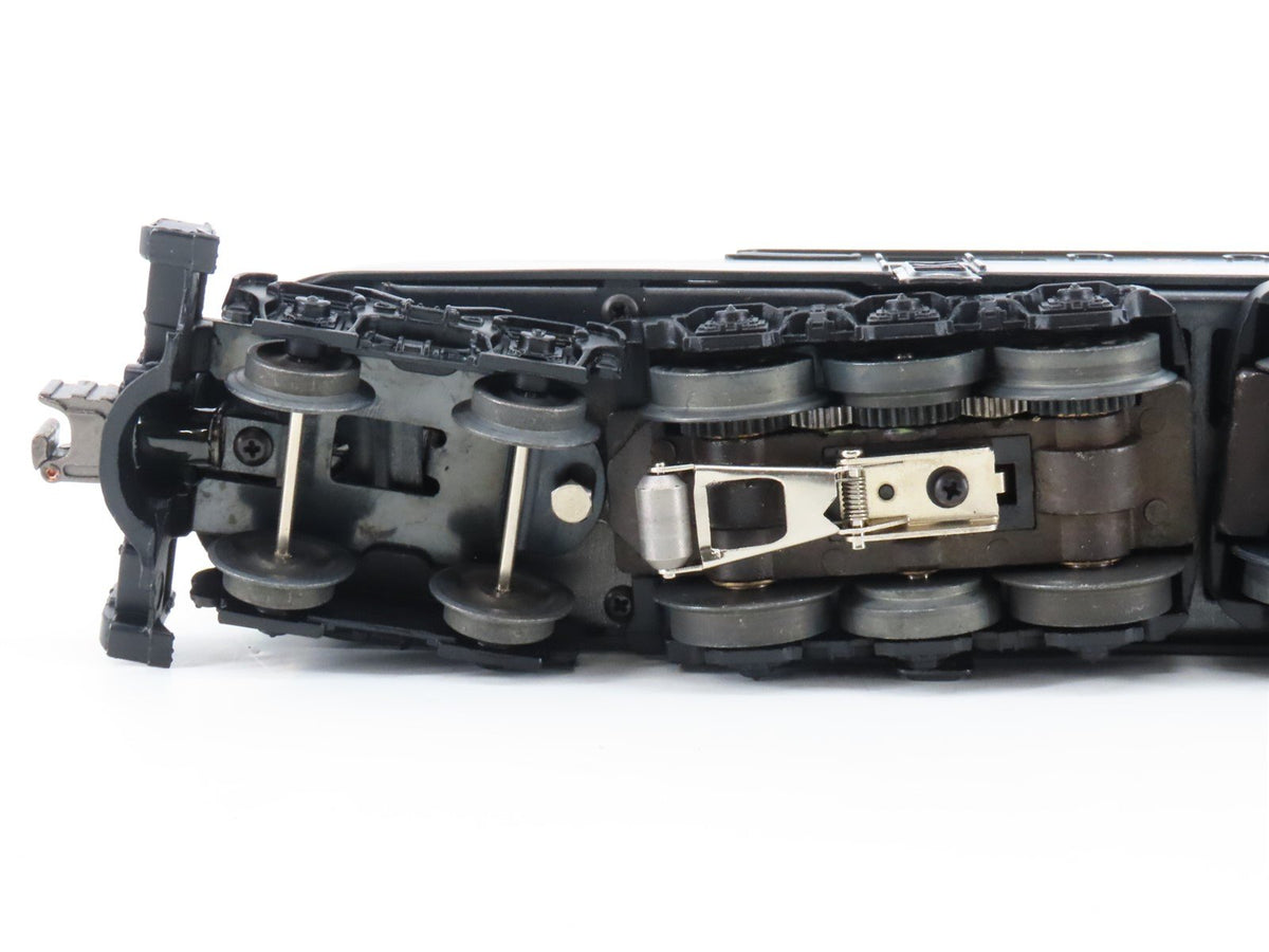 O Gauge 3-Rail Lionel 6-18314 PRR Pennsylvania GG1 Electric Loco #2332 w/Display