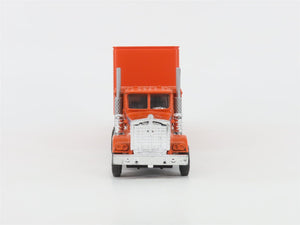 O 1/48 Scale Lionel 6-12725 Lionel Diecast Tractor w/ Plastic Trailer #12725