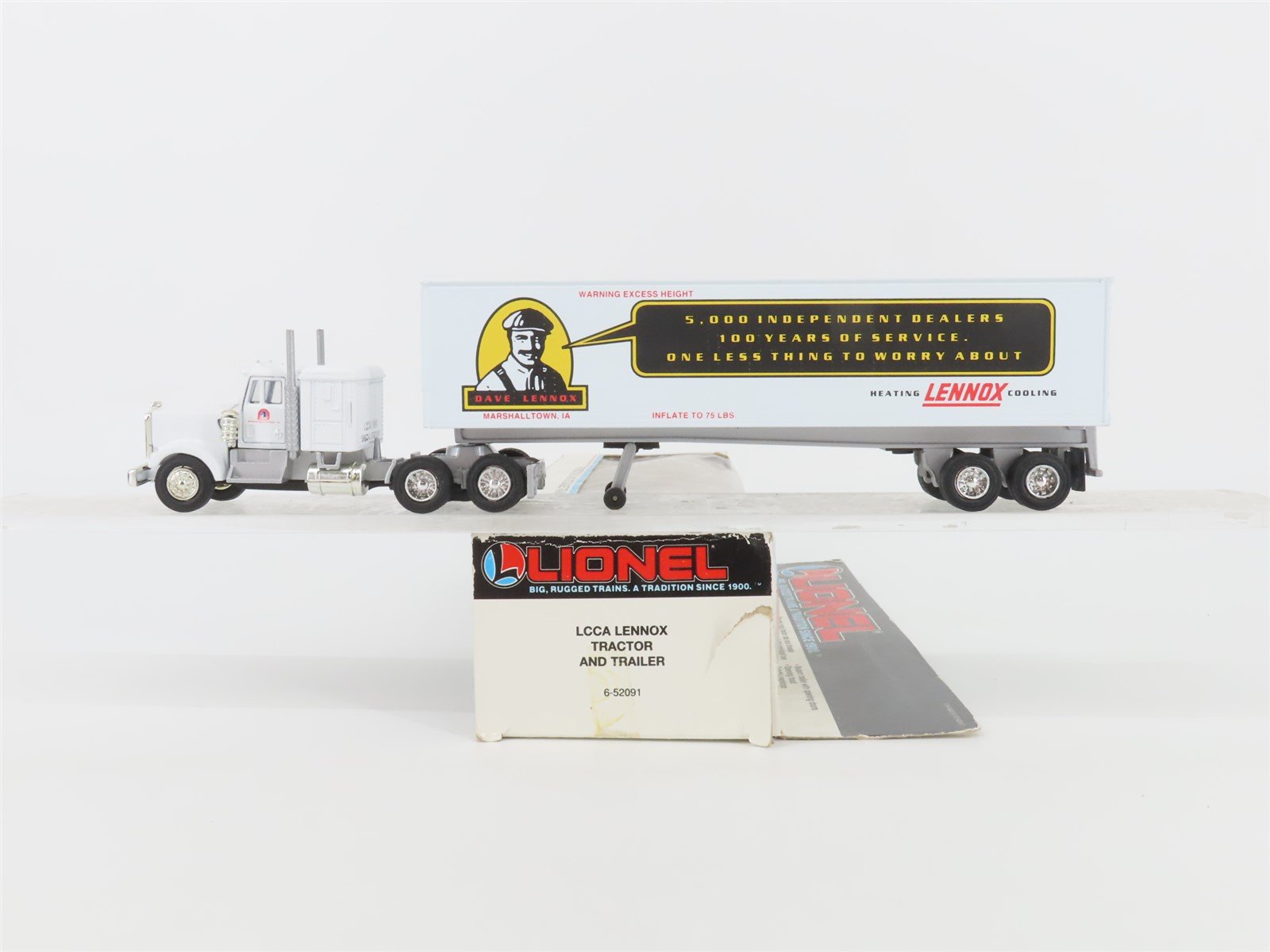 O 1/48 Scale Lionel 6-52091 LCCA Lennox Diecast Tractor w/ Plastic Trailer