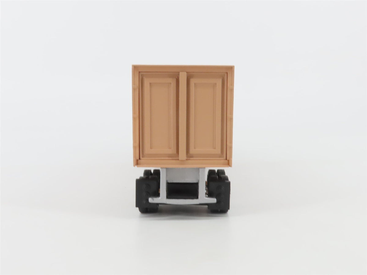 O 1/48 Scale Lionel 6-22973 The Lionel Corporation Tractor Trailer