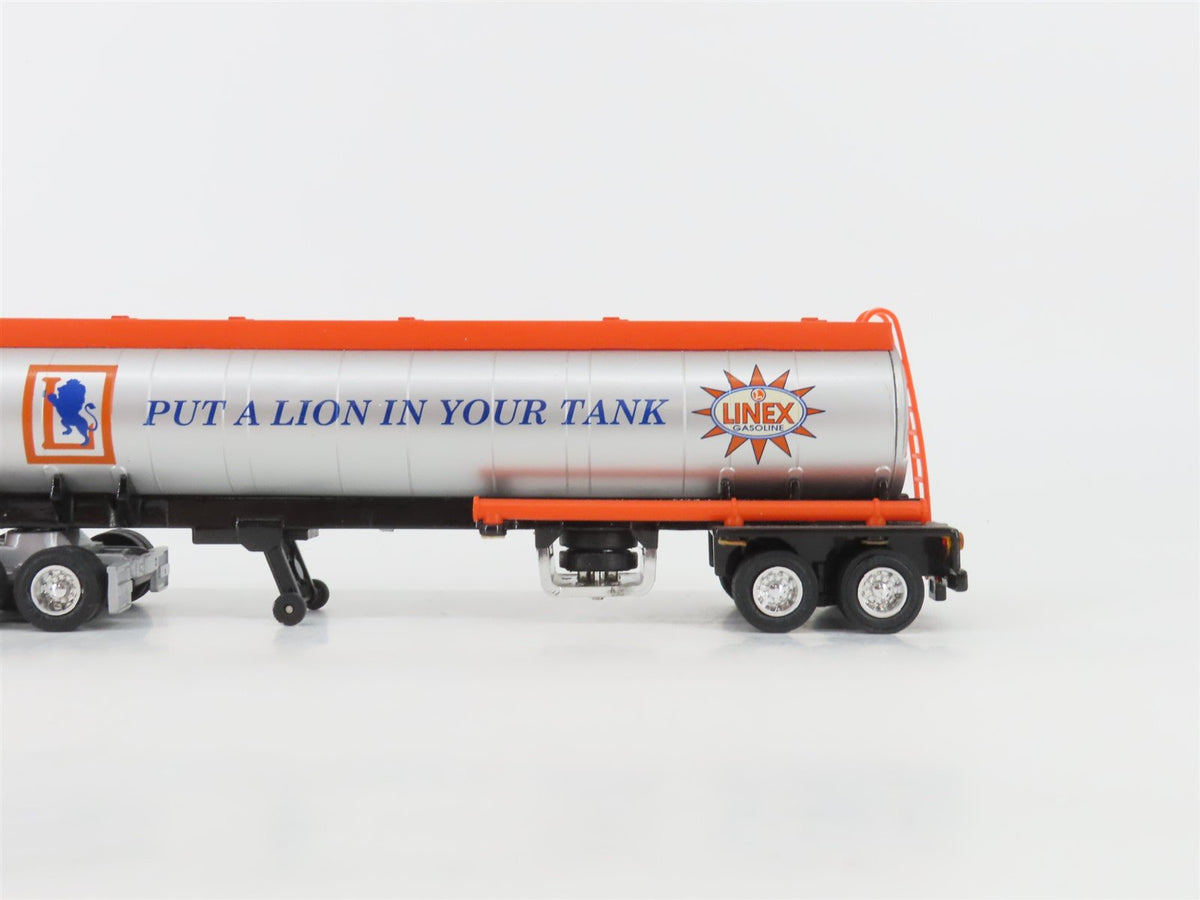 O 1/48 Scale Lionel 6-12991 Linex Gas Tractor w/ Tanker Trailer