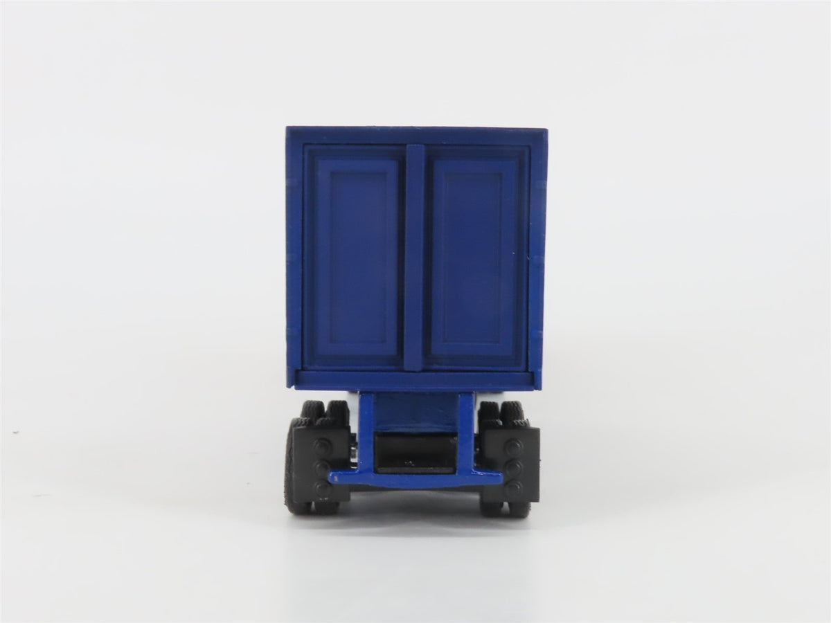 O 1/48 Scale Lionel 6-12989 Lionel Legendary Trains Tractor w/ Trailer