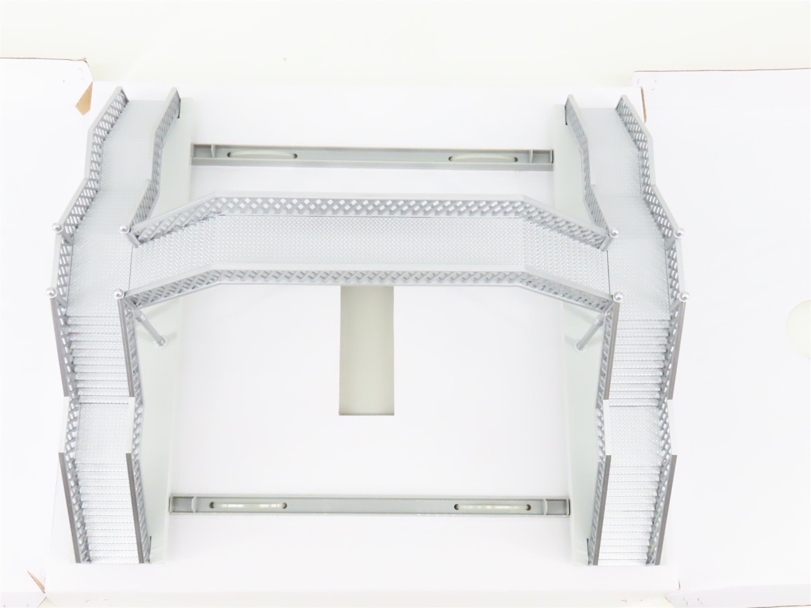 O 1/48 Scale Lionel 6-14083 Pedestrian Walkover