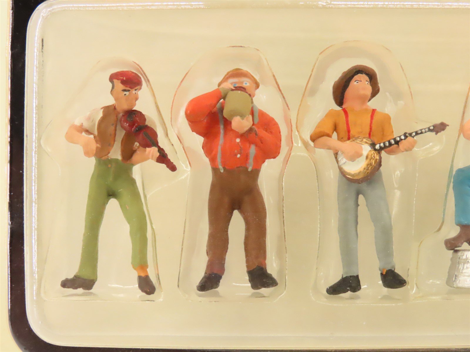 O 1/48 Scale Woodland Scenics A2743 Jug Band Figures - Sealed