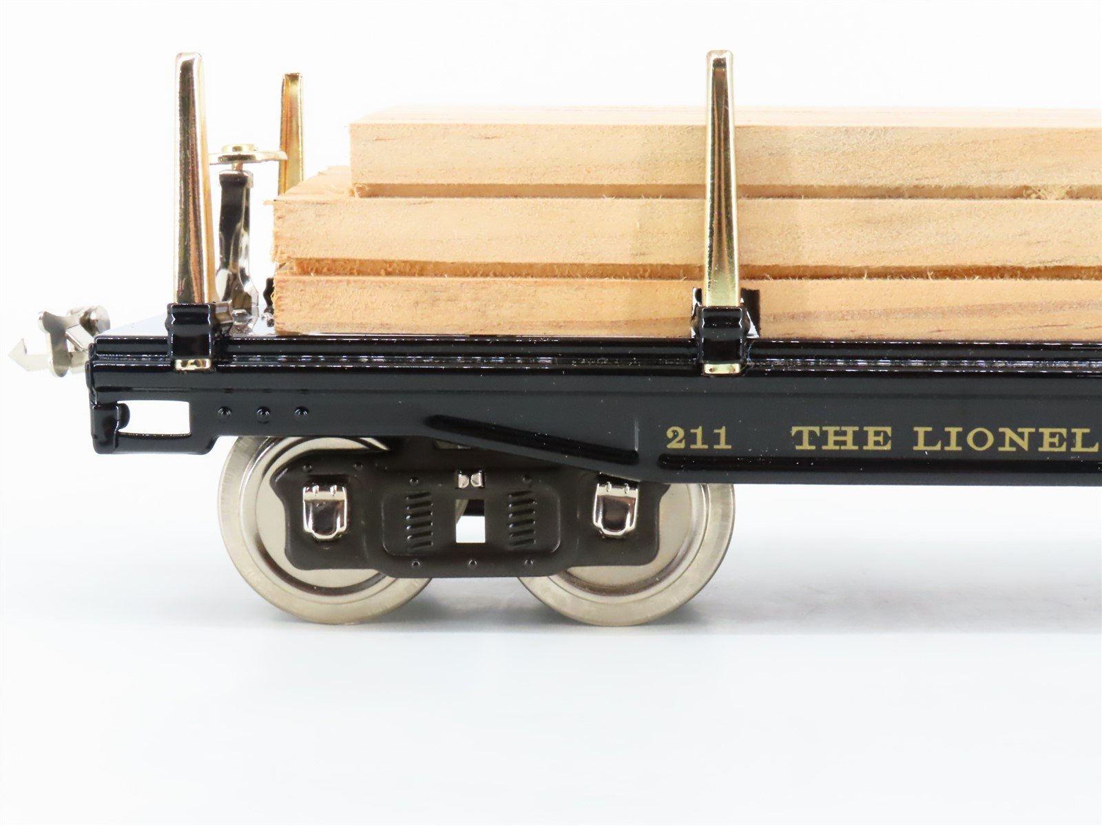 Standard Gauge Lionel 11-30033 Lionel Lines Flatcar #211 w/Wood Load