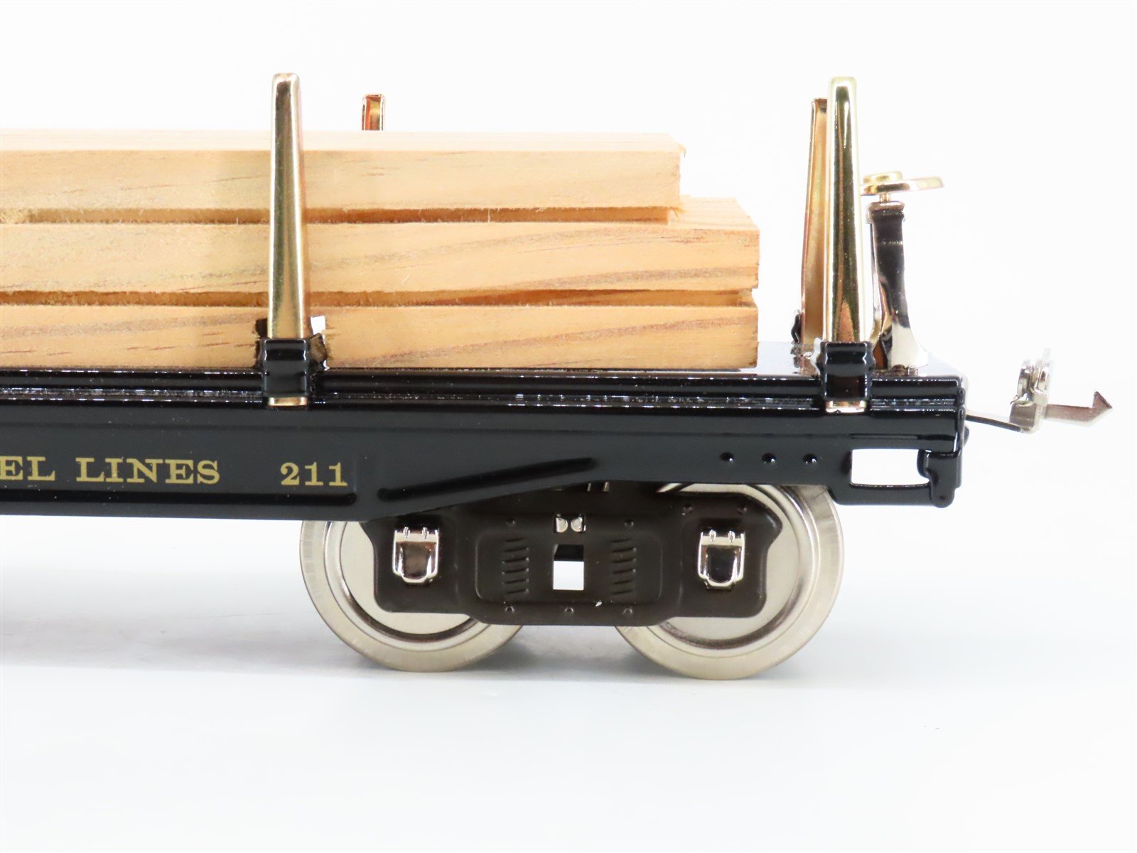 Standard Gauge Lionel 11-30033 Lionel Lines Flatcar #211 w/Wood Load