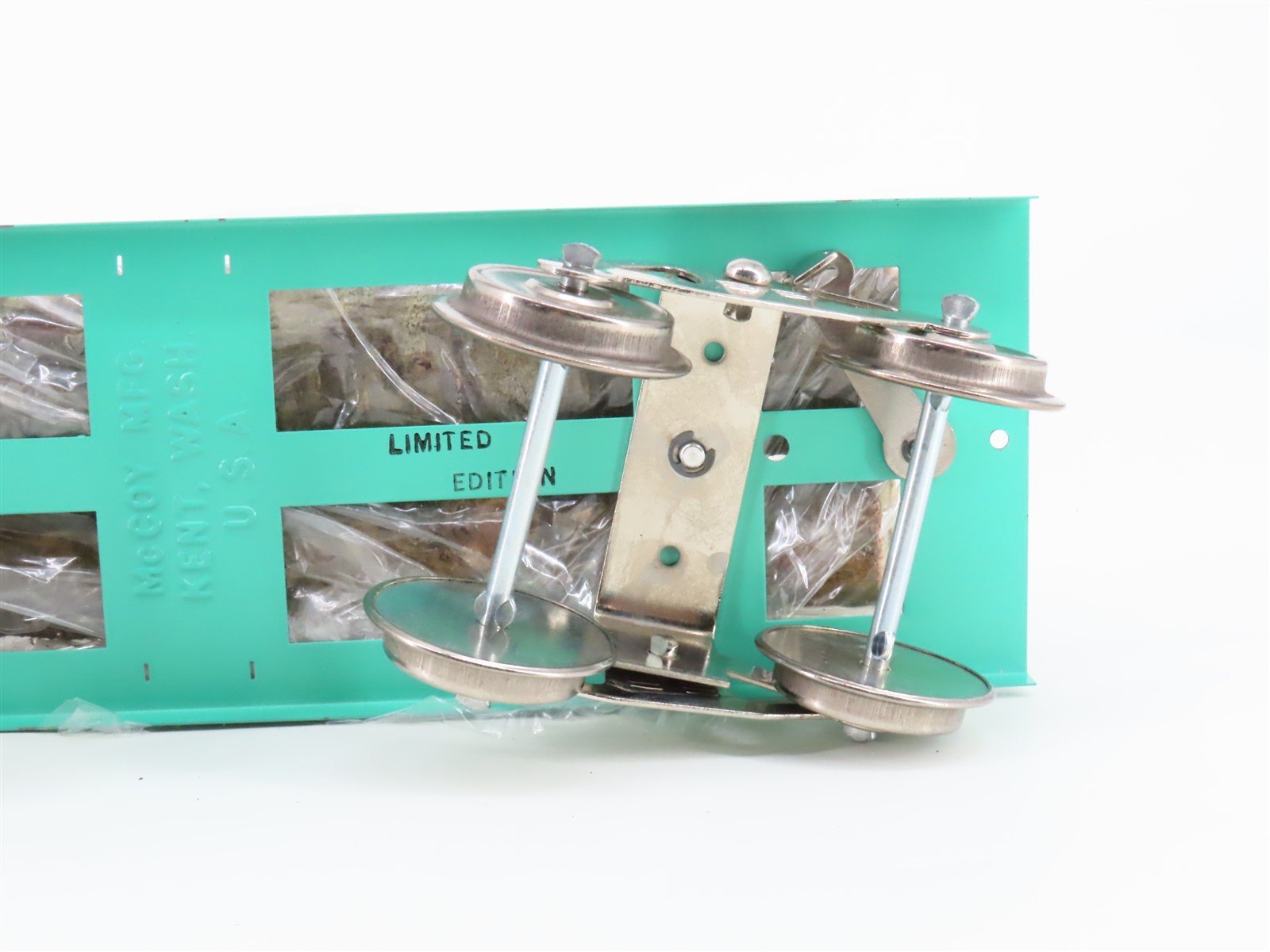 Standard Gauge McCoy 291 GN Great Northern Railroad Flat Car w/ Wood Load