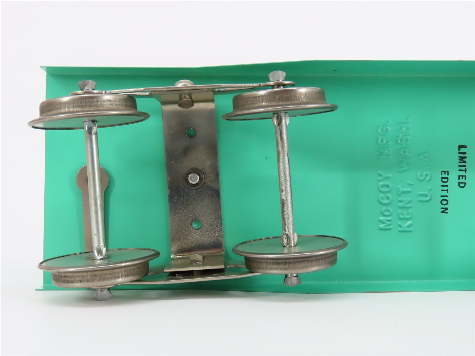 Standard Gauge McCoy 292 GN Great Northern Railroad Bulkhead Flat Car w/ Load