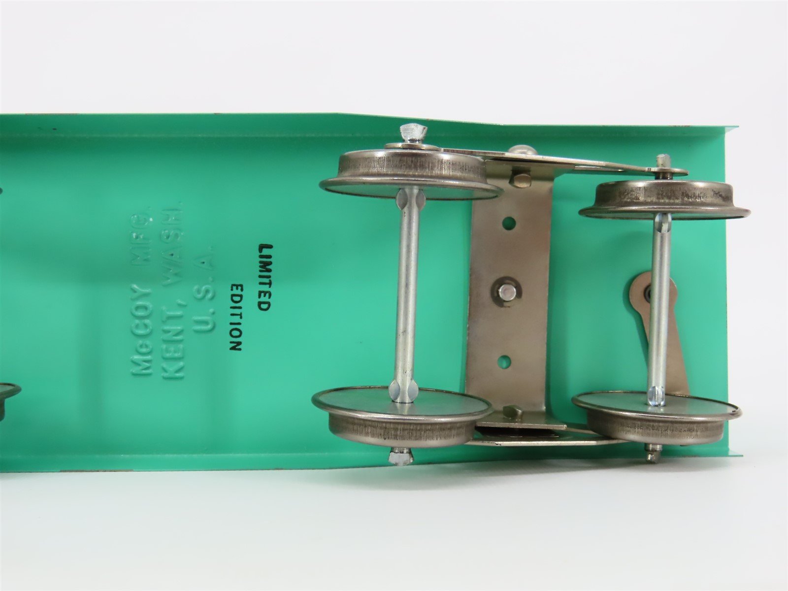 Standard Gauge McCoy 292 GN Great Northern Railroad Bulkhead Flat Car w/ Load