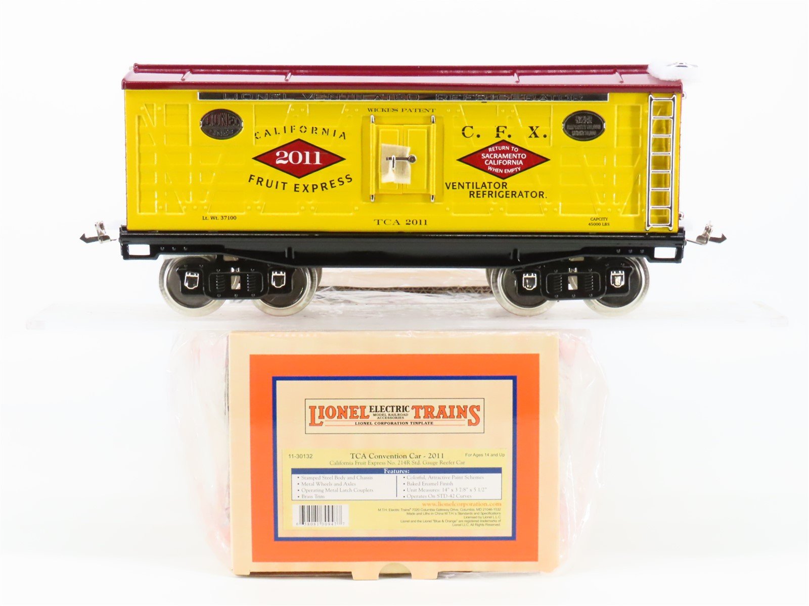 Standard Gauge Lionel 11-30132 No 214R Tinplate TCA CFX Reefer #2011
