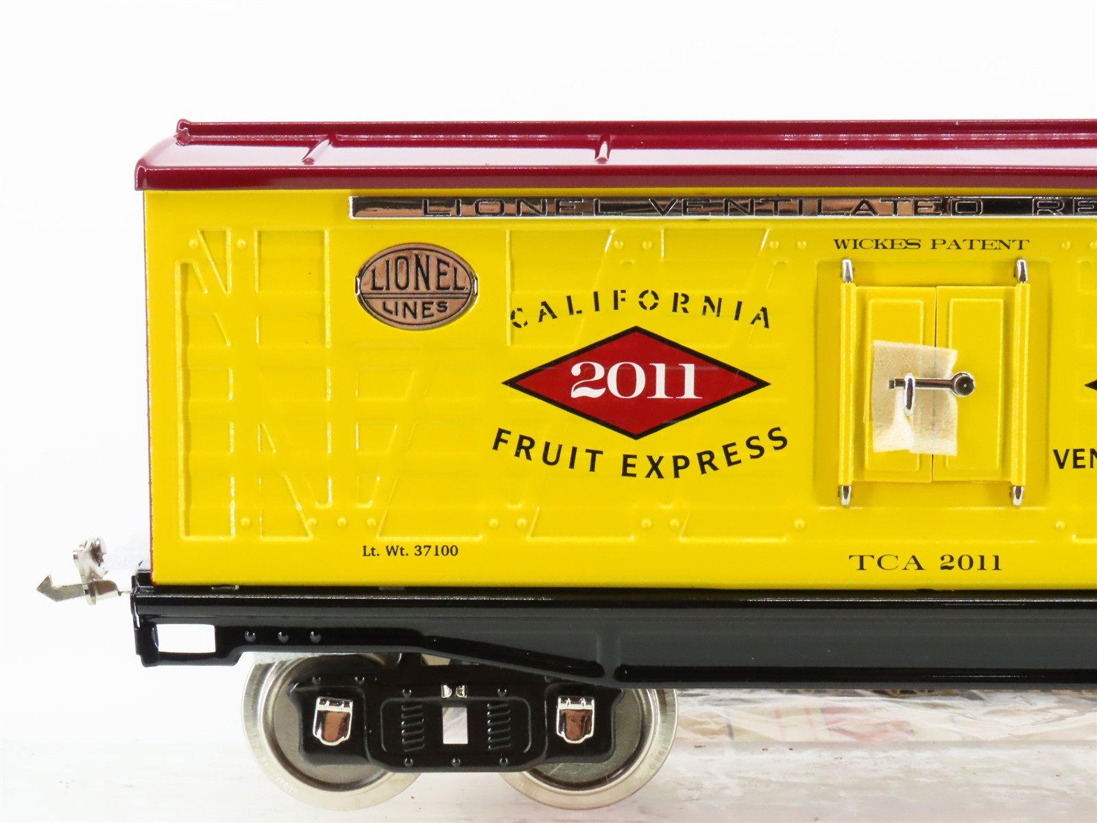 Standard Gauge Lionel 11-30132 No 214R Tinplate TCA CFX Reefer #2011