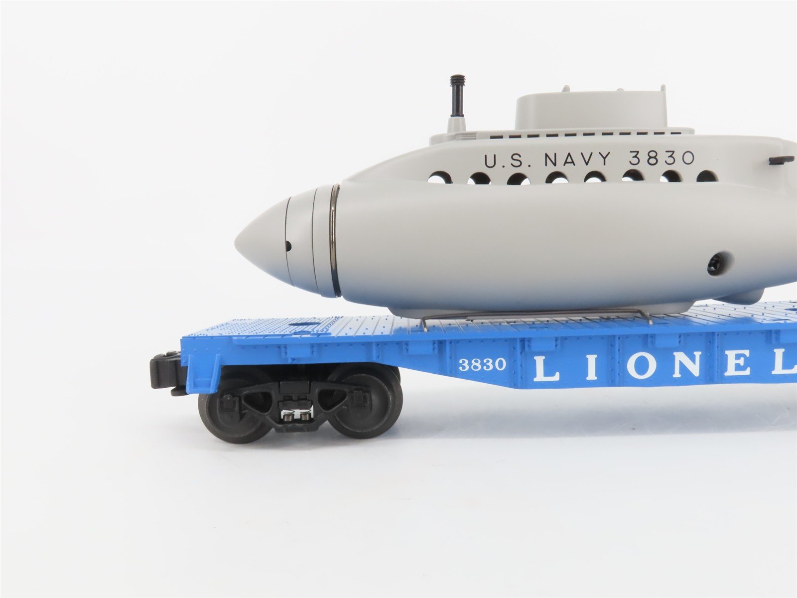 O Gauge 3-Rail Lionel Postwar 6-26020 Lionel Flatcar #3830 w/Submarine