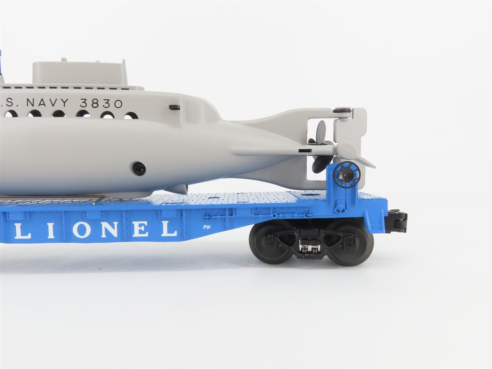 O Gauge 3-Rail Lionel Postwar 6-26020 Lionel Flatcar #3830 w/Submarine