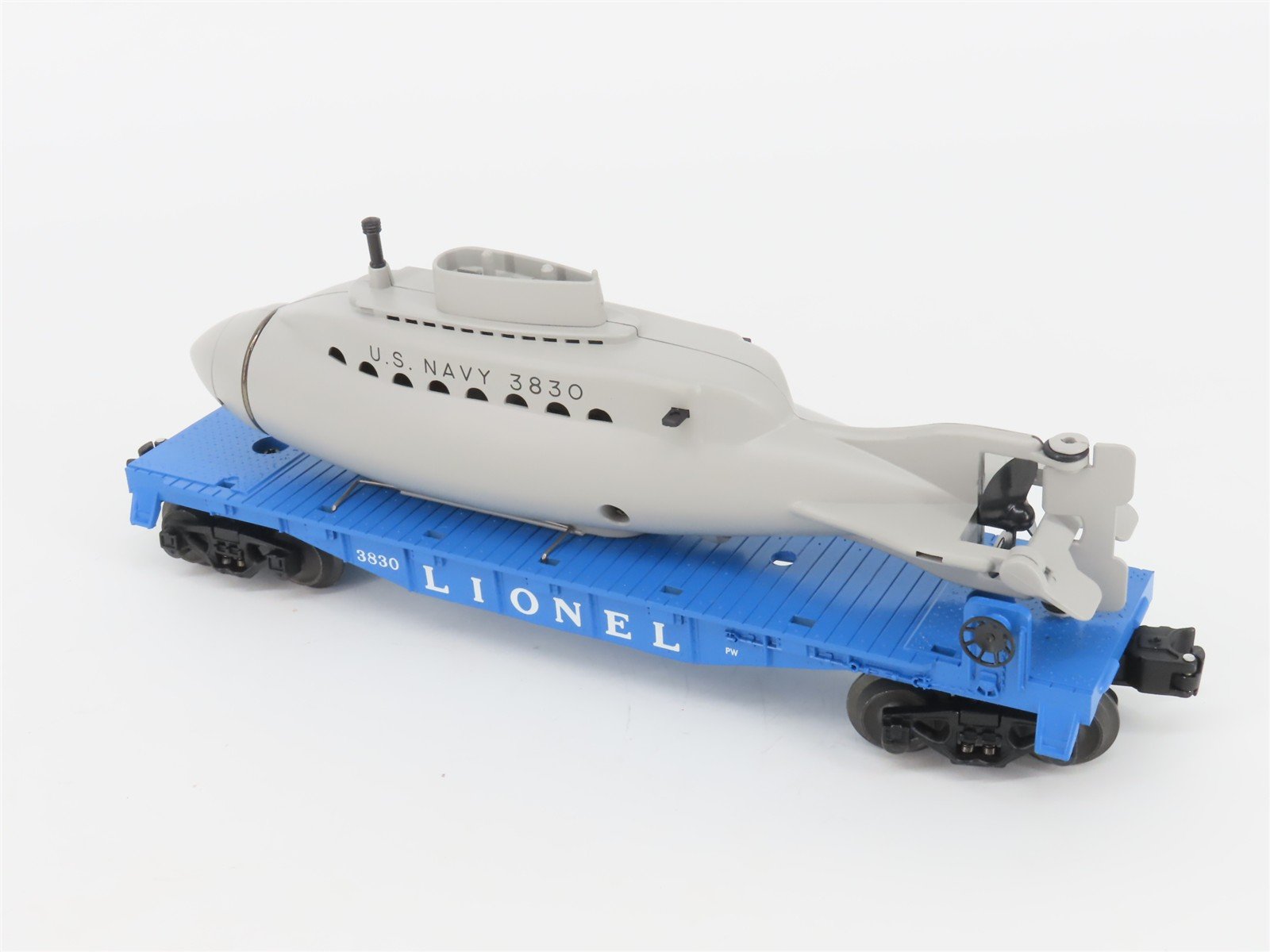 O Gauge 3-Rail Lionel Postwar 6-26020 Lionel Flatcar #3830 w/Submarine