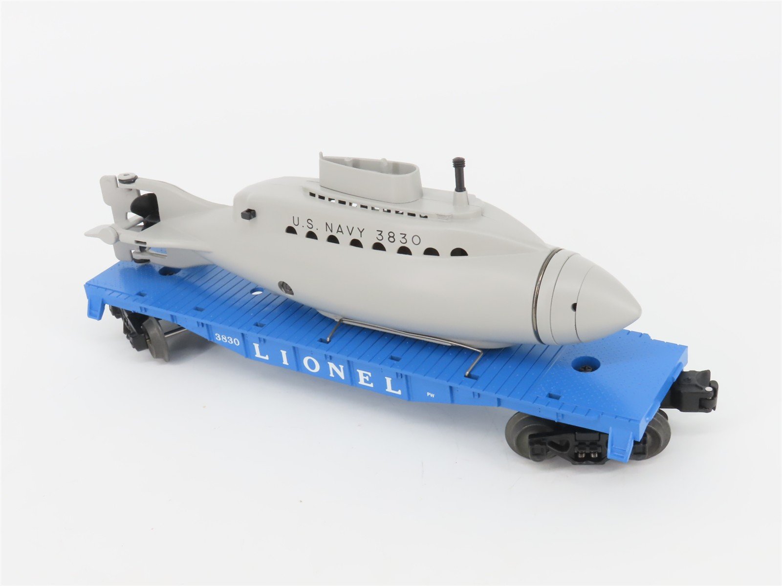 O Gauge 3-Rail Lionel Postwar 6-26020 Lionel Flatcar #3830 w/Submarine