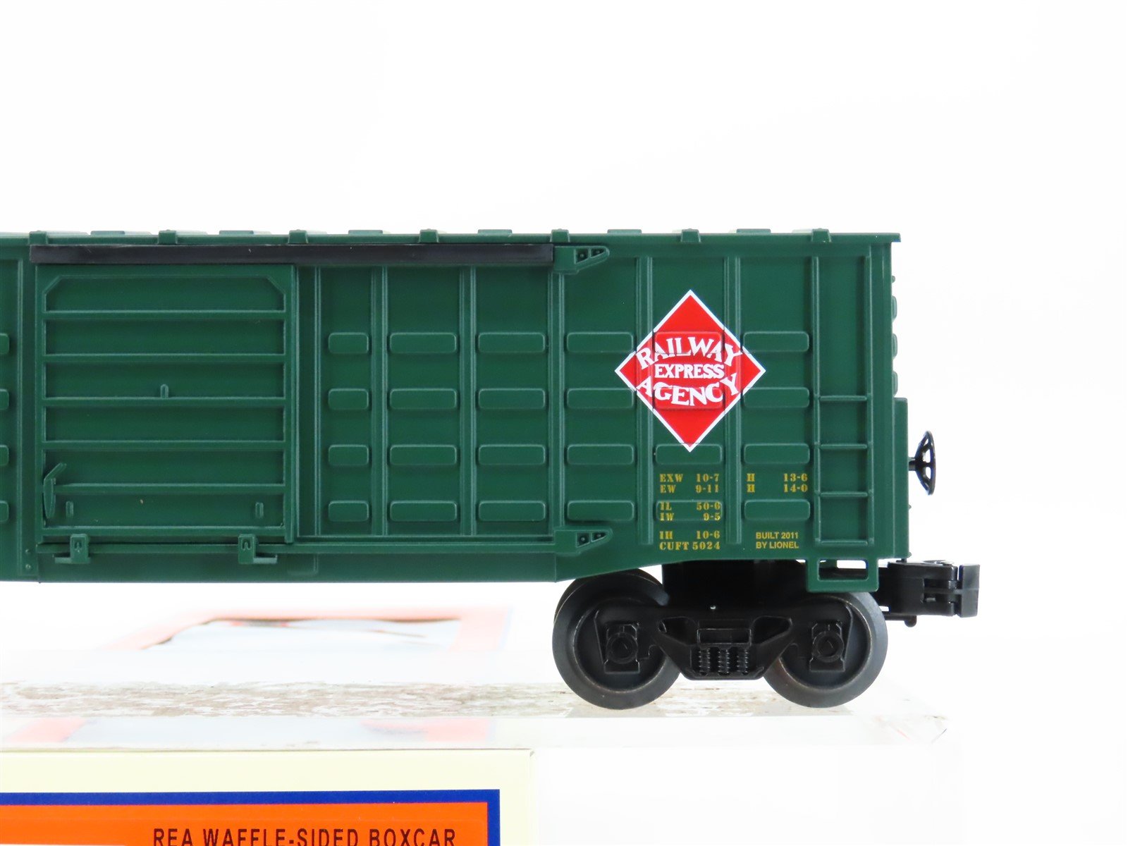 O Gauge 3-Rail Lionel 6-15053 REA Railway Express Waffle-Side Boxcar #15053
