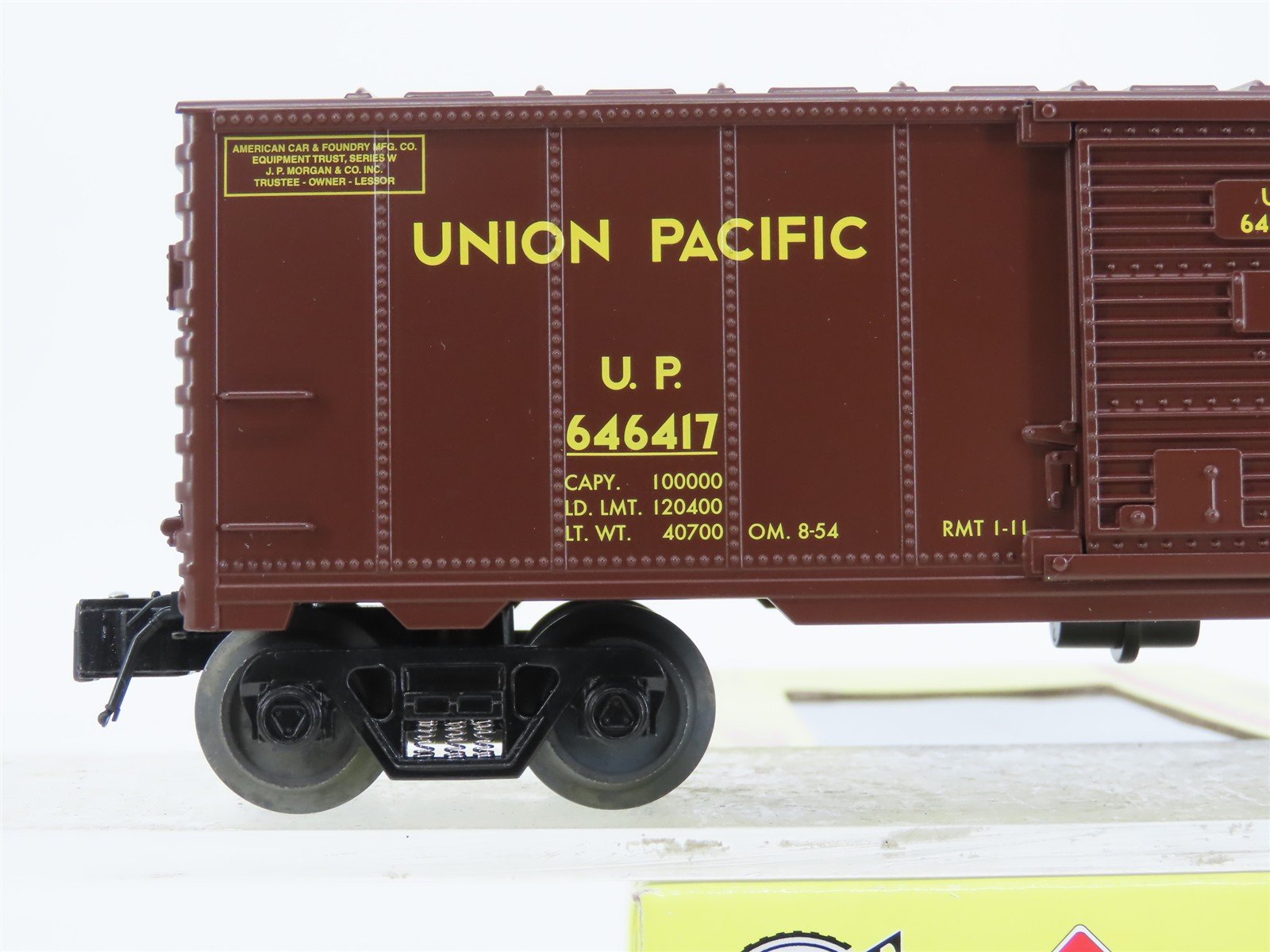 O Gauge 3-Rail Aristocraft 96417A UP Union Pacific Box Car w/Brakeman Figure