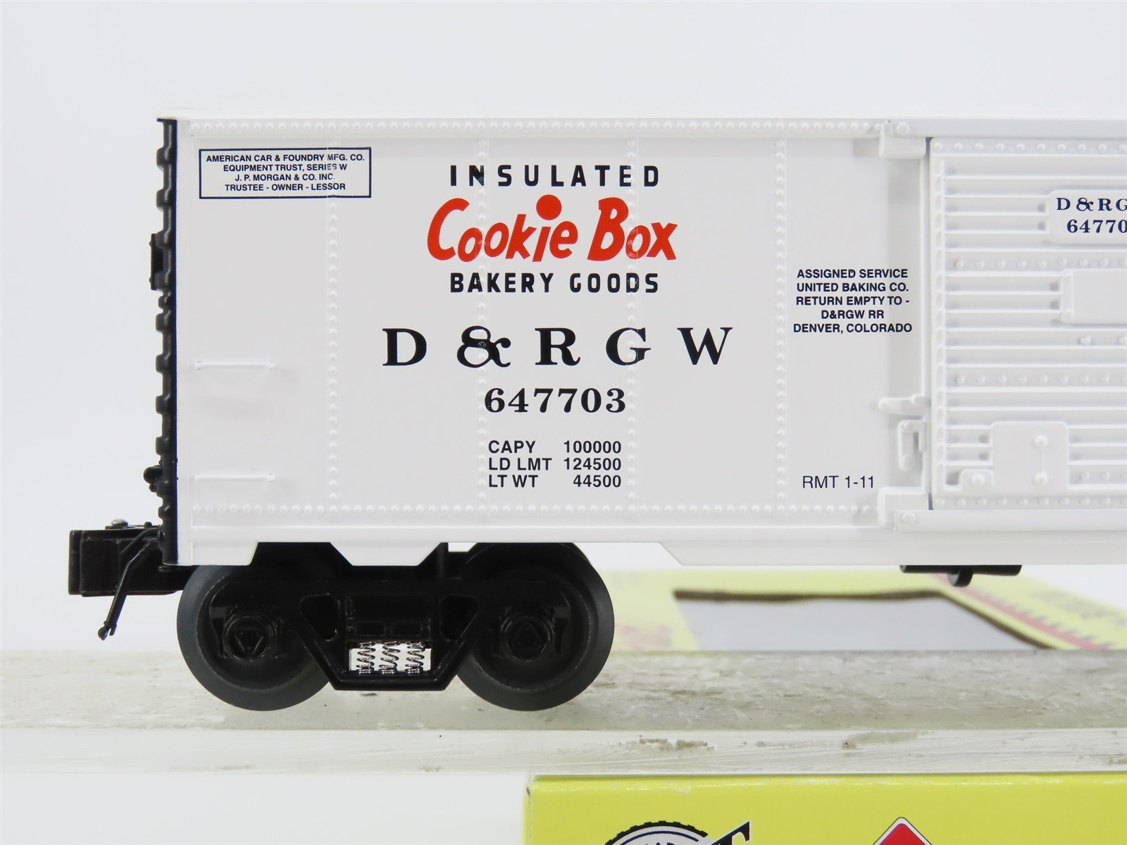 O Gauge 3-Rail Aristocraft 96444B D&RGW Cookie Box Box Car w/Brakeman #647703