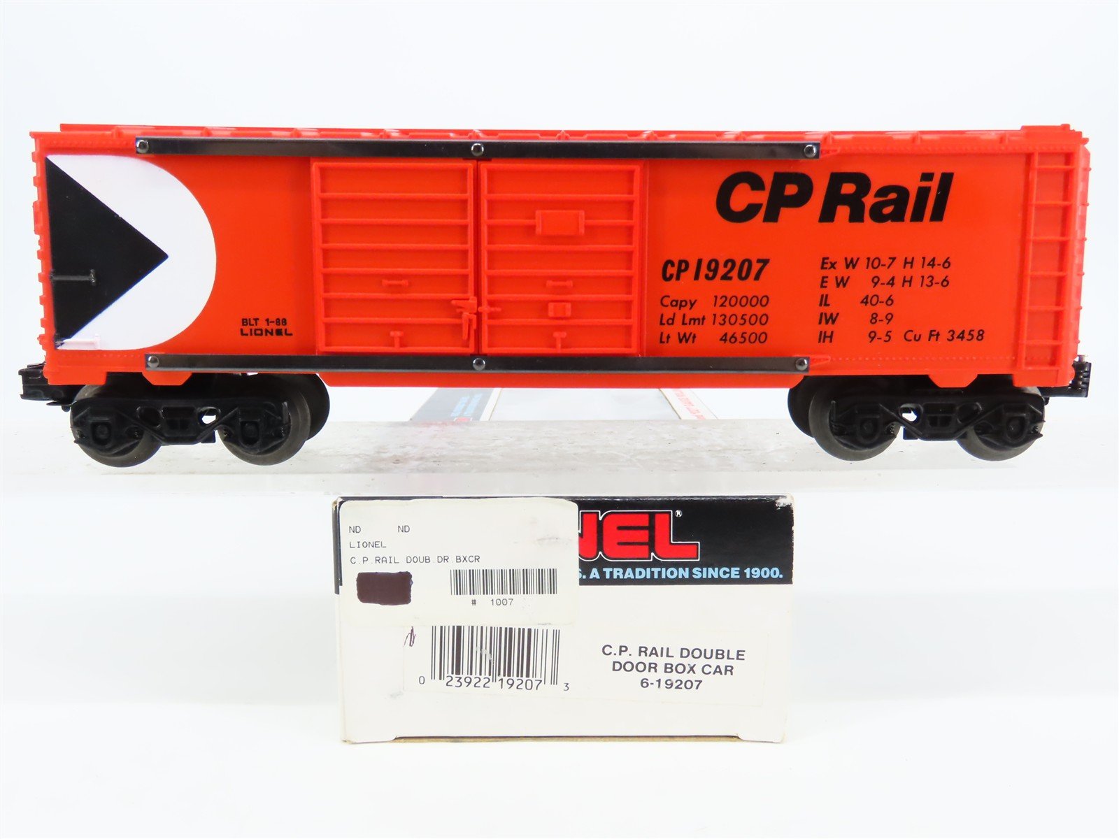 O Gauge 3-Rail Lionel 6-19207 CP Rail Double Door Box Car #19207