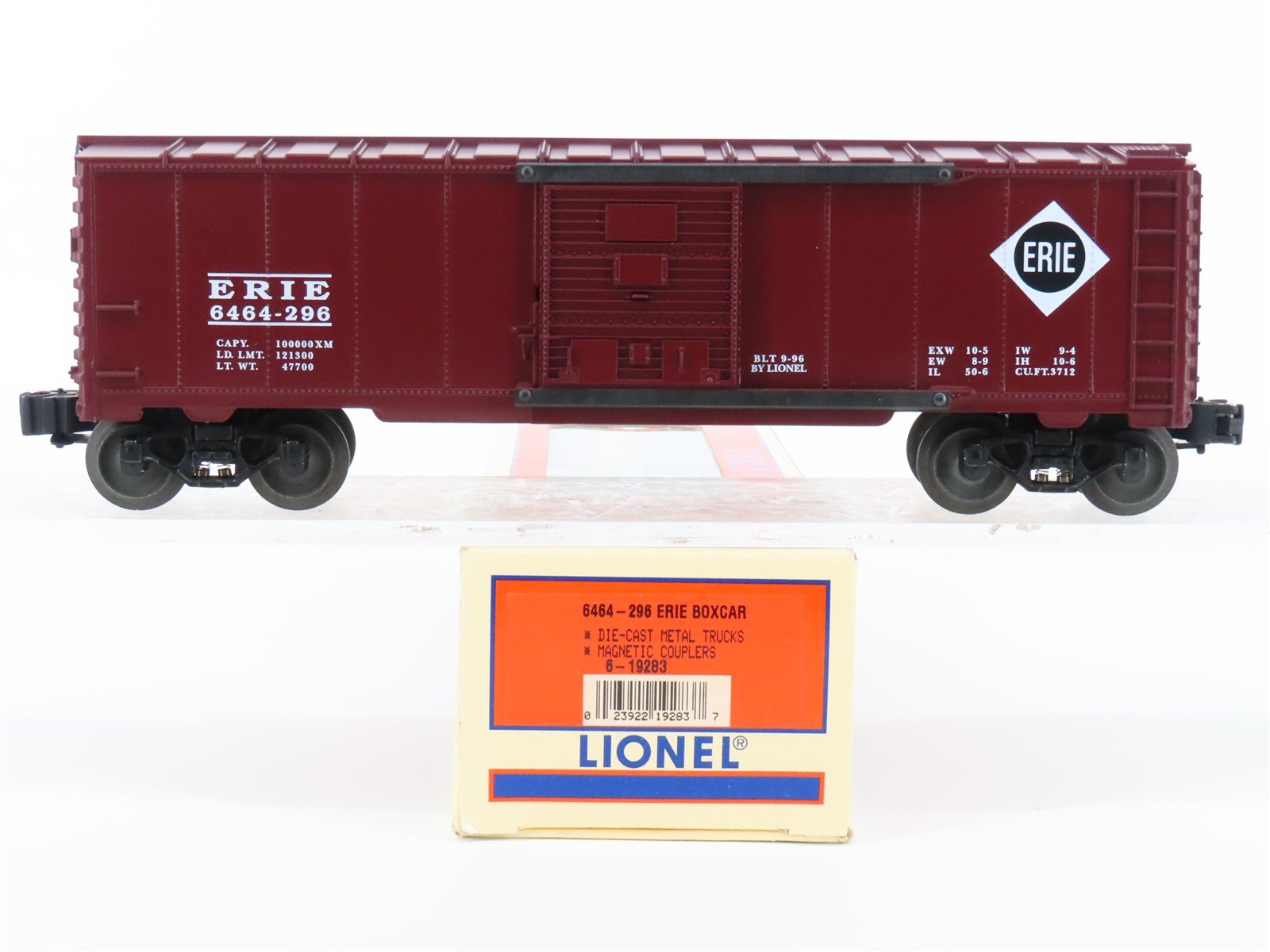 O Gauge 3-Rail Lionel 6-19283 ERIE Railroad Single Door Box Car #6464-296