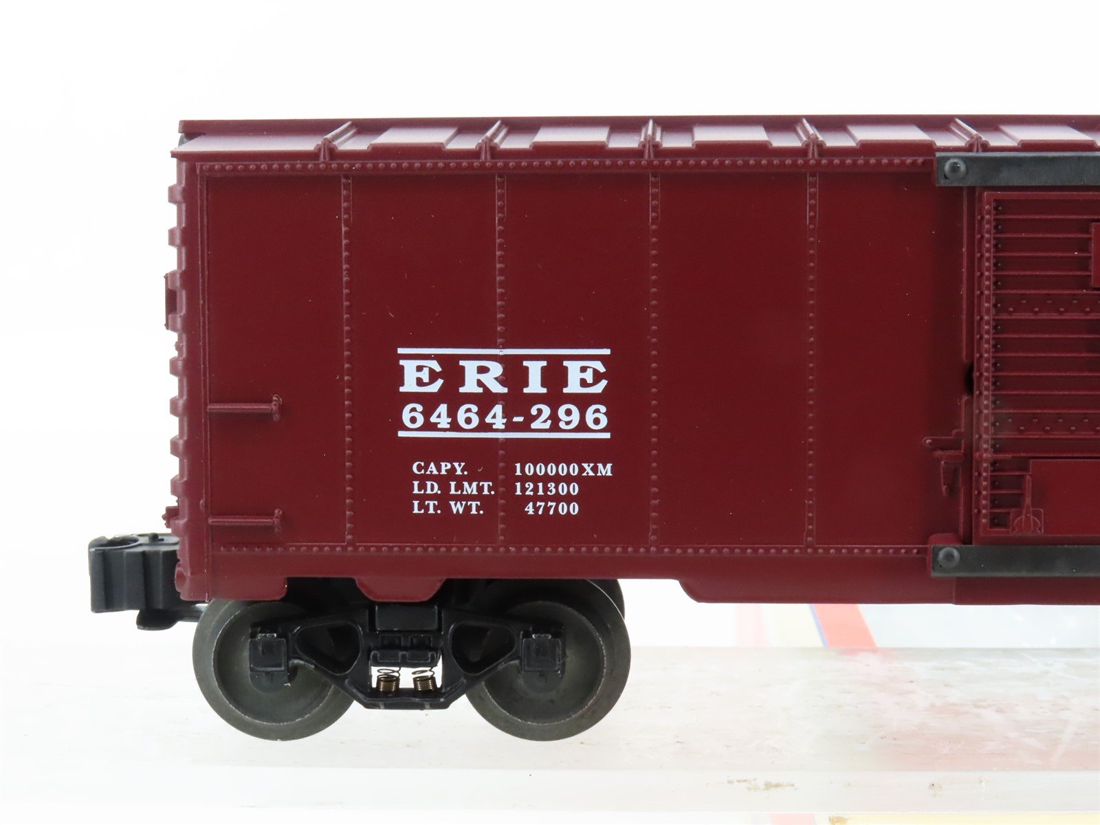 O Gauge 3-Rail Lionel 6-19283 ERIE Railroad Single Door Box Car #6464-296