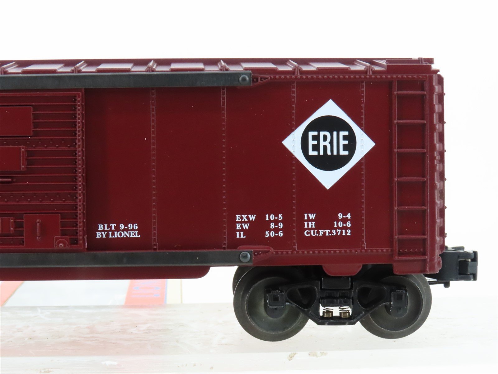 O Gauge 3-Rail Lionel 6-19283 ERIE Railroad Single Door Box Car #6464-296
