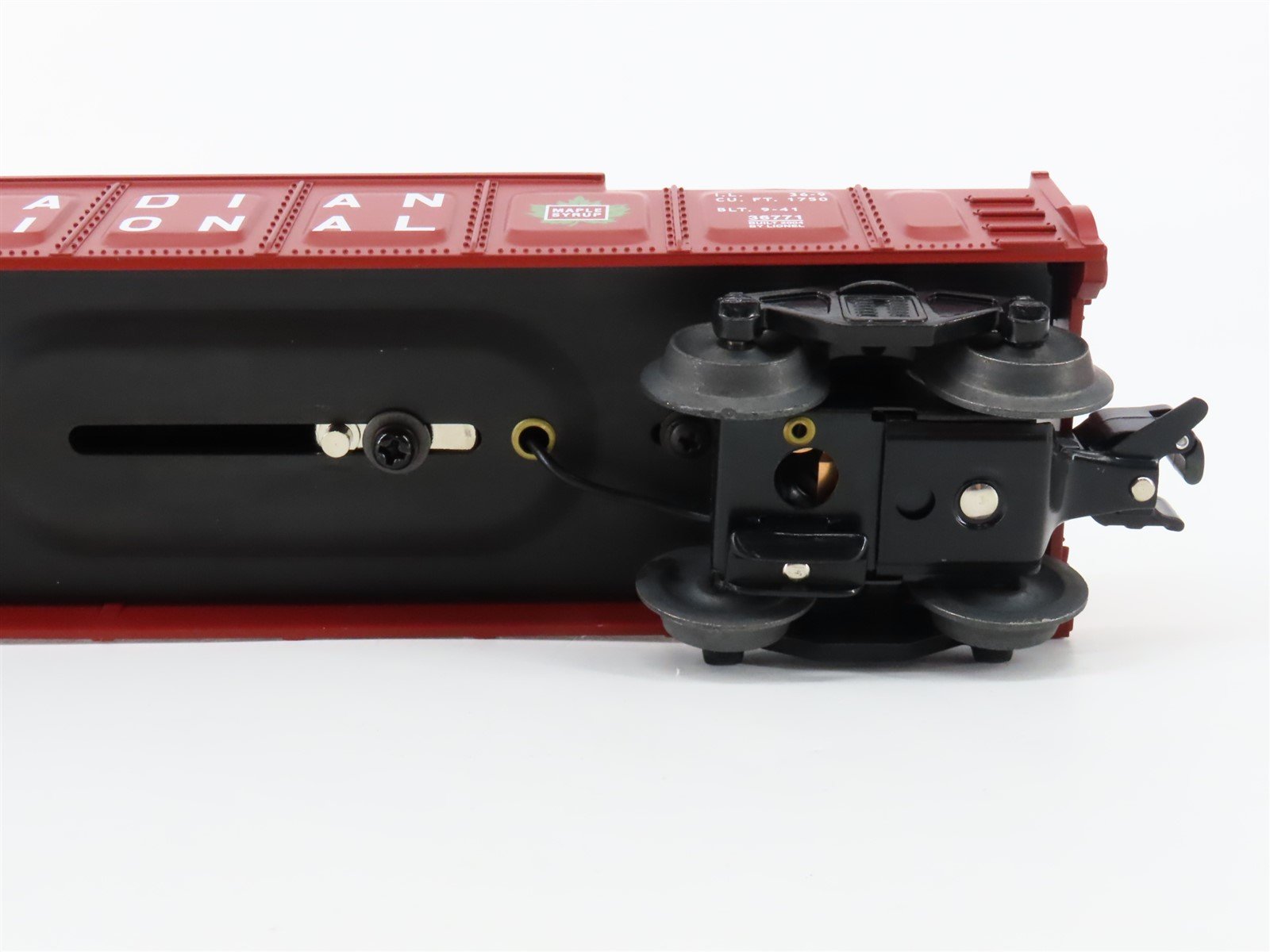 O Gauge 3-Rail Lionel 6-36771 CN Canadian National Operating Barrel Car #74208