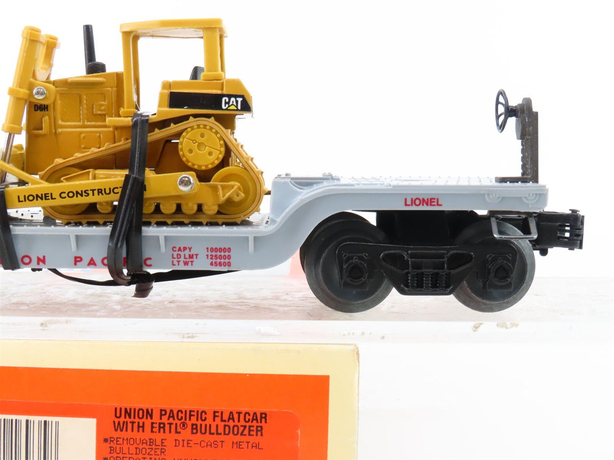 O Gauge 3-Rail Lionel 6-16935 UP Union Pacific Flat Car #16935 w/ Ertl Bulldozer