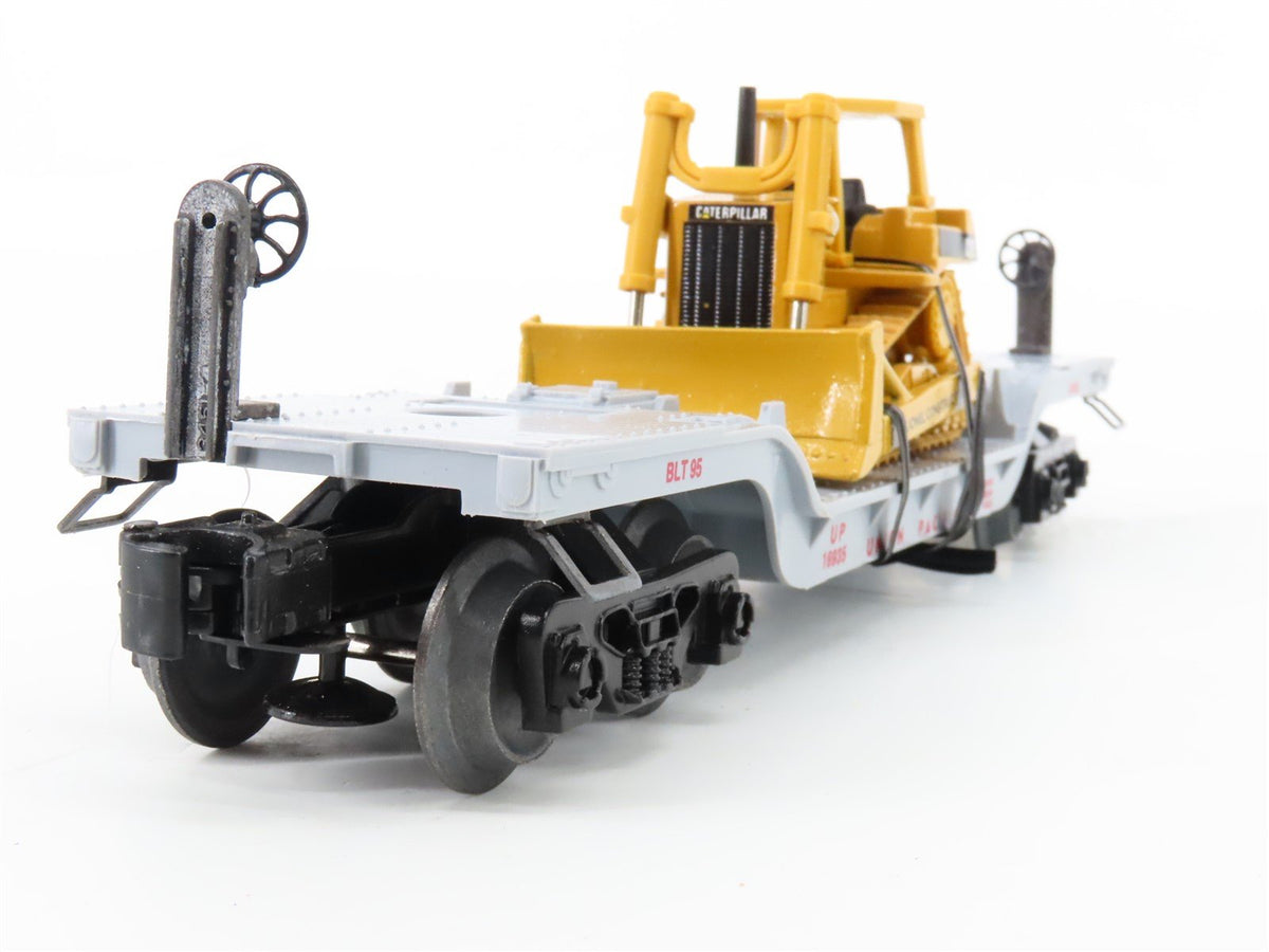 O Gauge 3-Rail Lionel 6-16935 UP Union Pacific Flat Car #16935 w/ Ertl Bulldozer