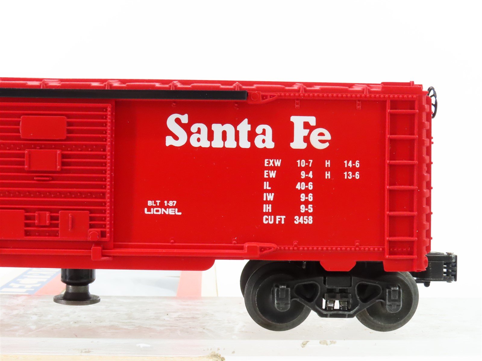 O Gauge 3-Rail Lionel 6-19805 ATSF Santa Fe Railroad Operating Box Car #19805