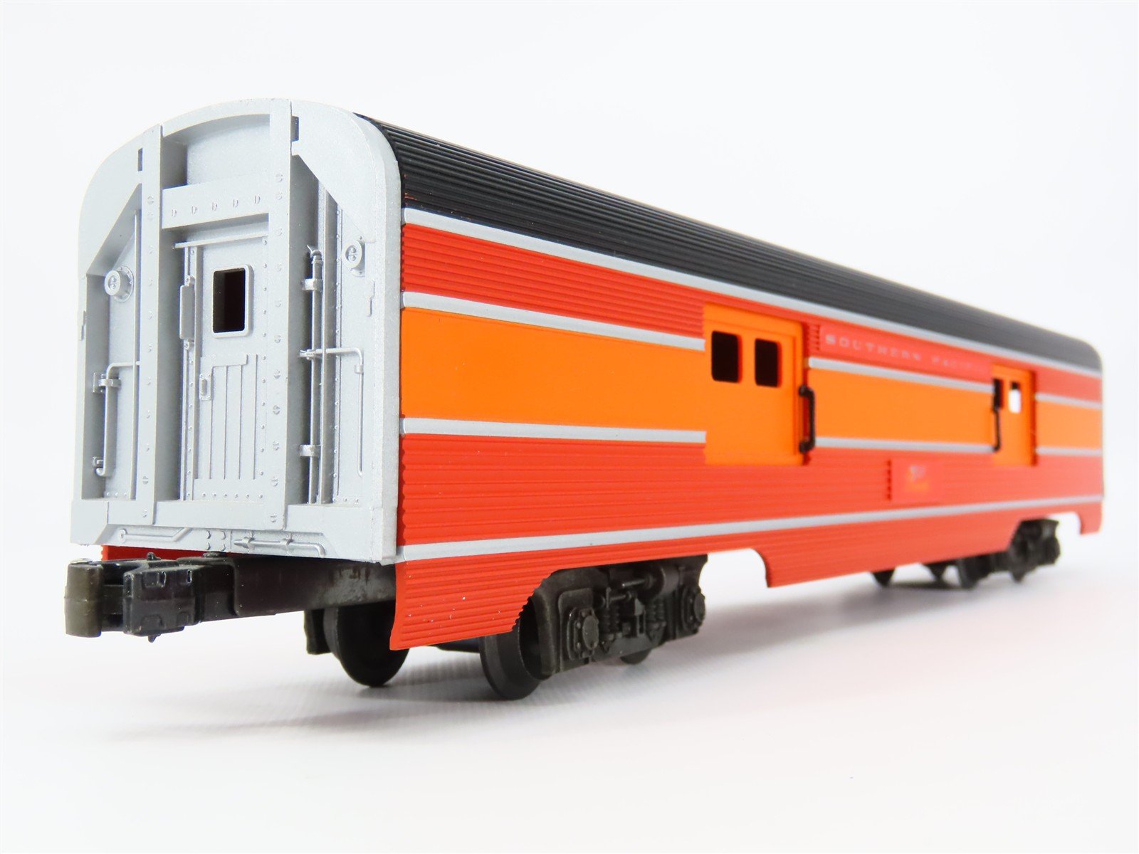 O Gauge 3-Rail Lionel 6-9589 SP Southern Pacific Daylight Baggage Passenger Car