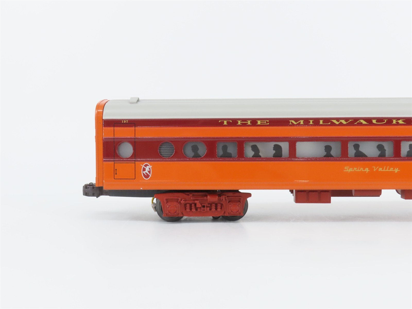O Gauge 3-Rail Lionel 6-39105 MILW Hiawatha Coach Passenger #197 w/ Sound