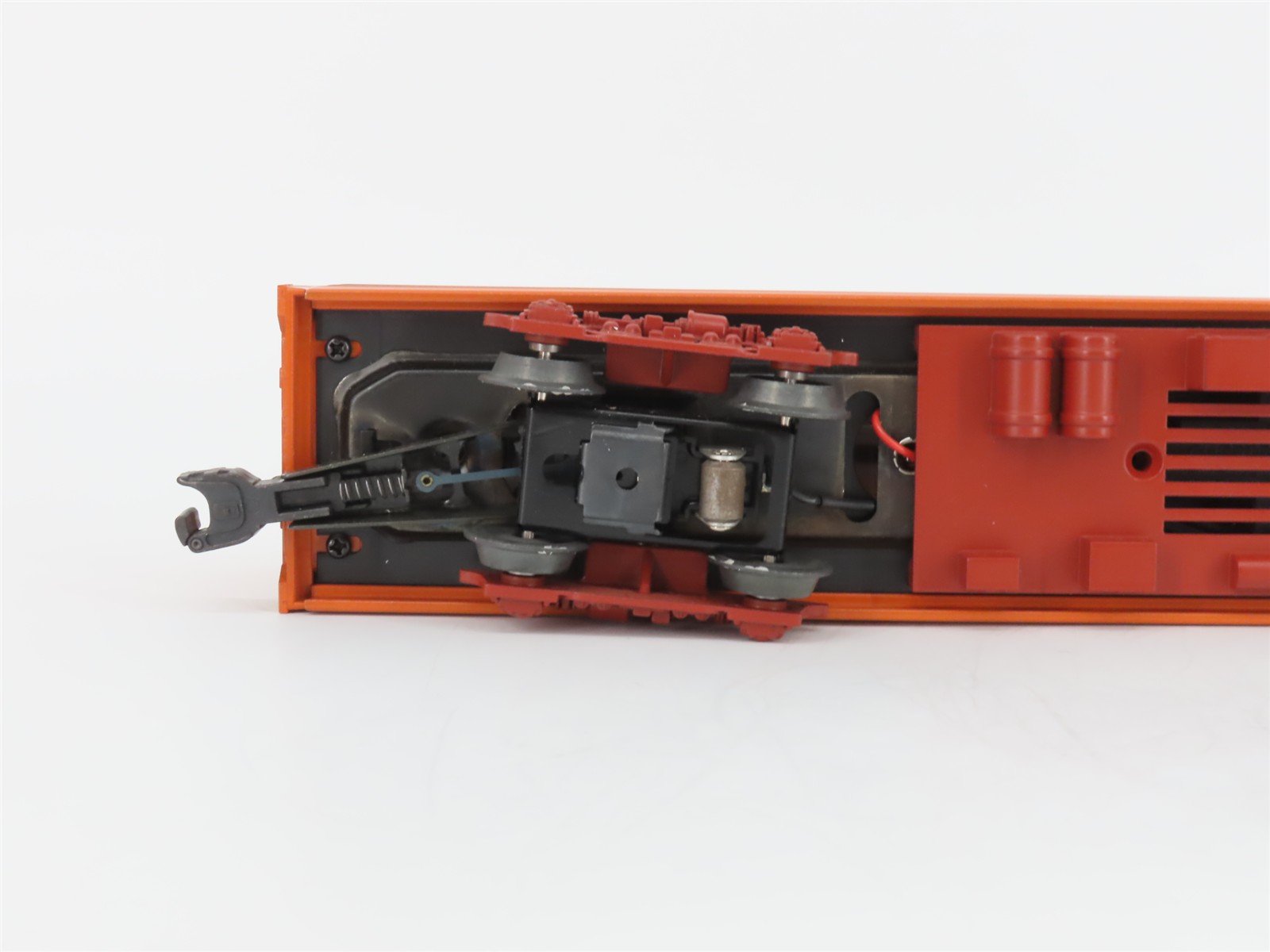 O Gauge 3-Rail Lionel 6-39105 MILW Hiawatha Coach Passenger #197 w/ Sound