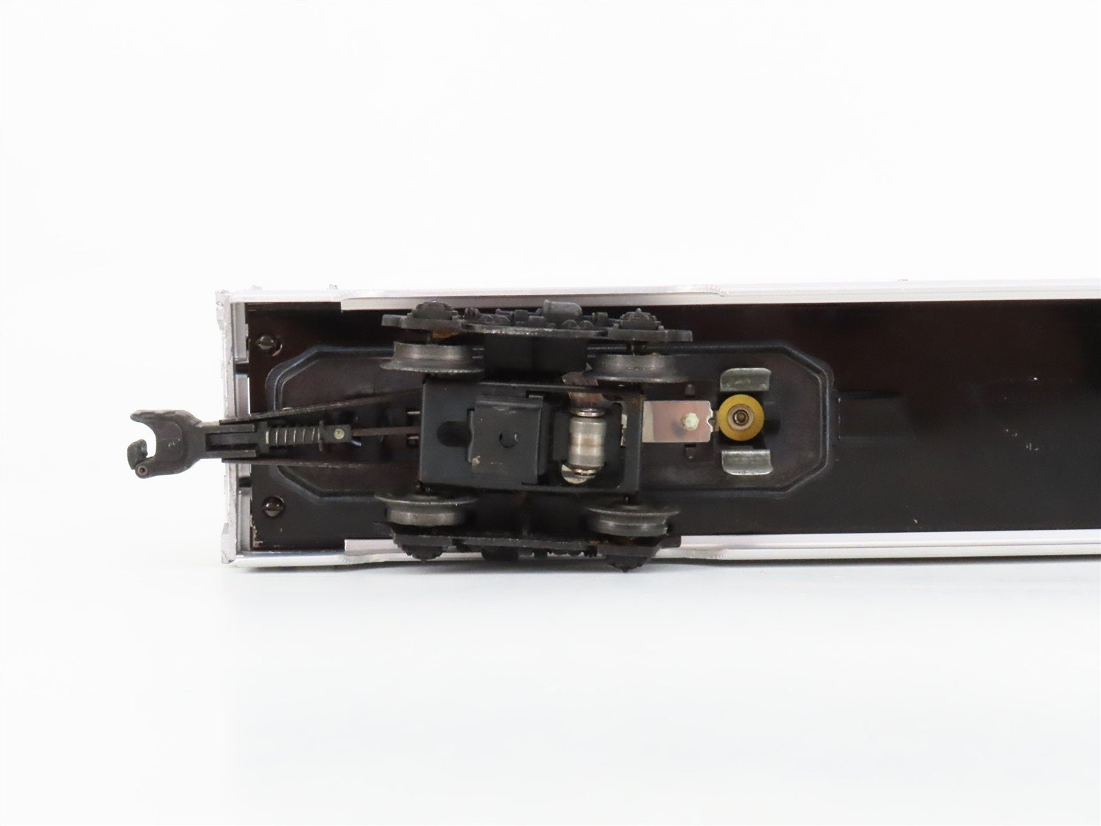 O Gauge 3-Rail Lionel Lines Coach Passenger Car 