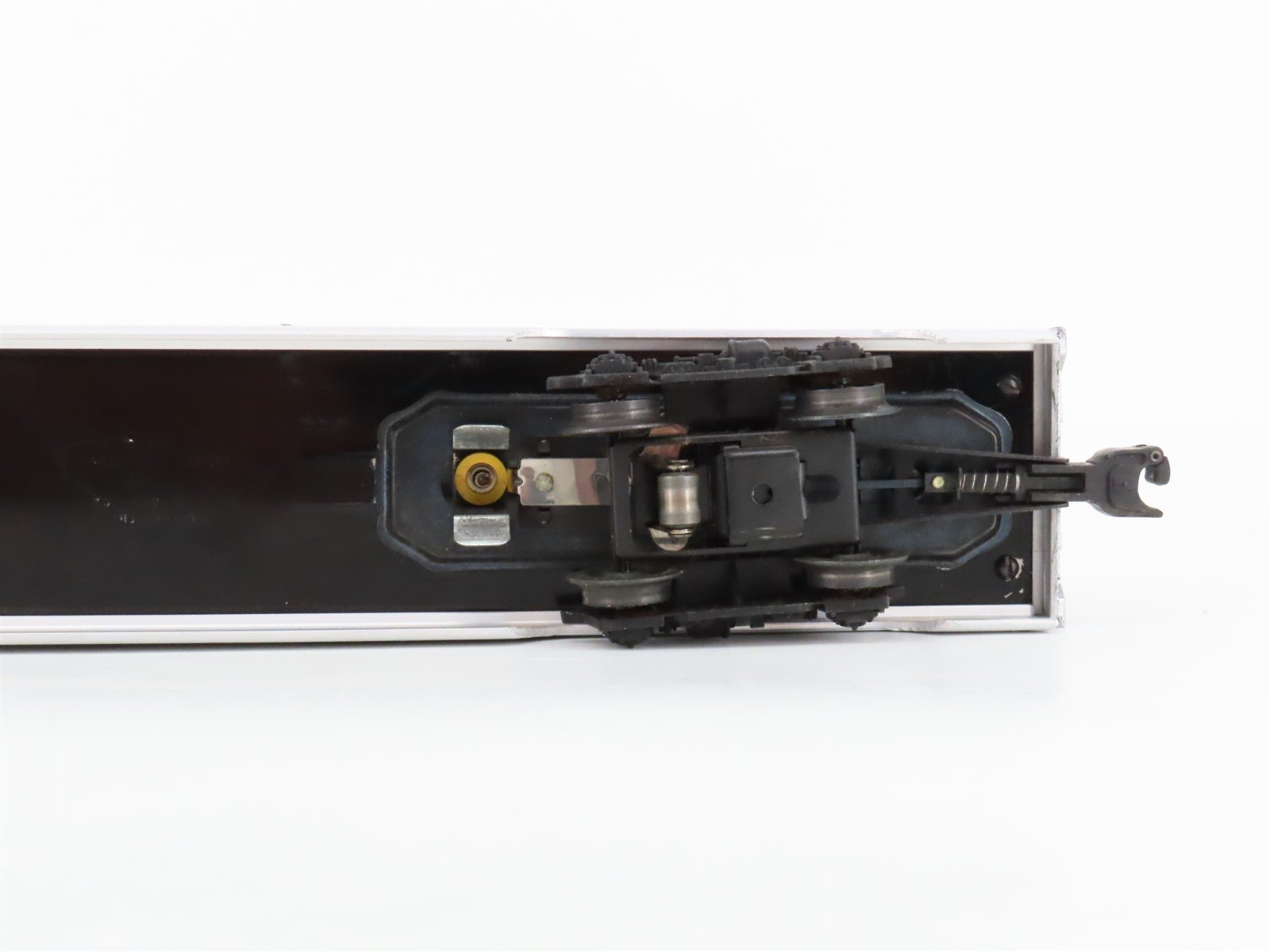 O Gauge 3-Rail Lionel Lines Coach Passenger Car 