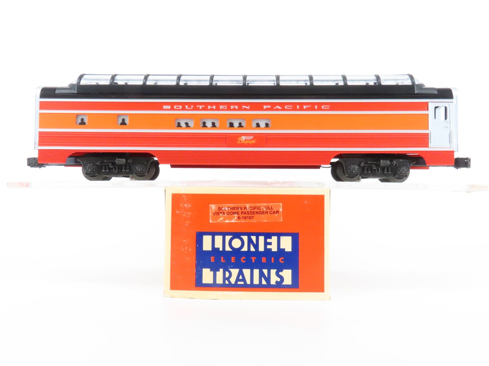 O Gauge 3-Rail Lionel 6-19107 SP Southern Pacific Daylight Vista Dome Passenger
