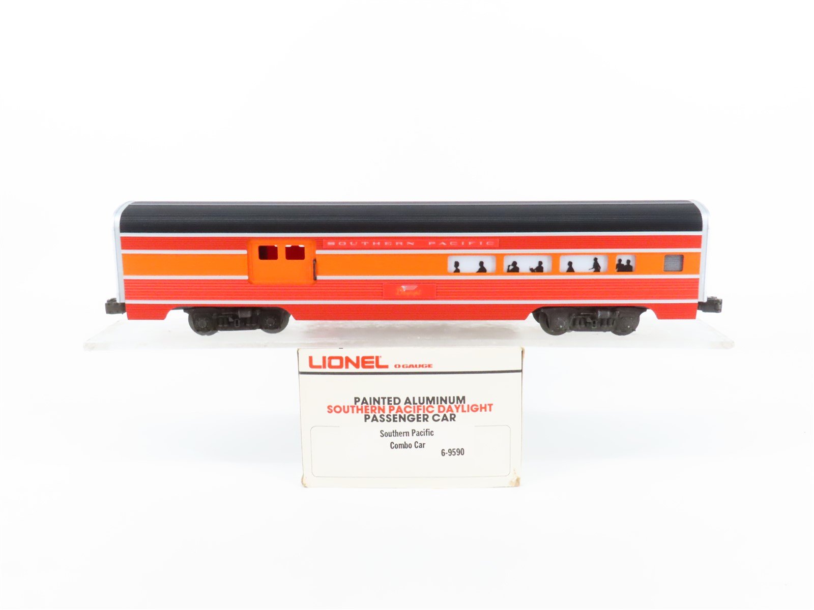 O Gauge 3-Rail Lionel 6-9590 SP Southern Pacific Daylight Combo Passenger Car