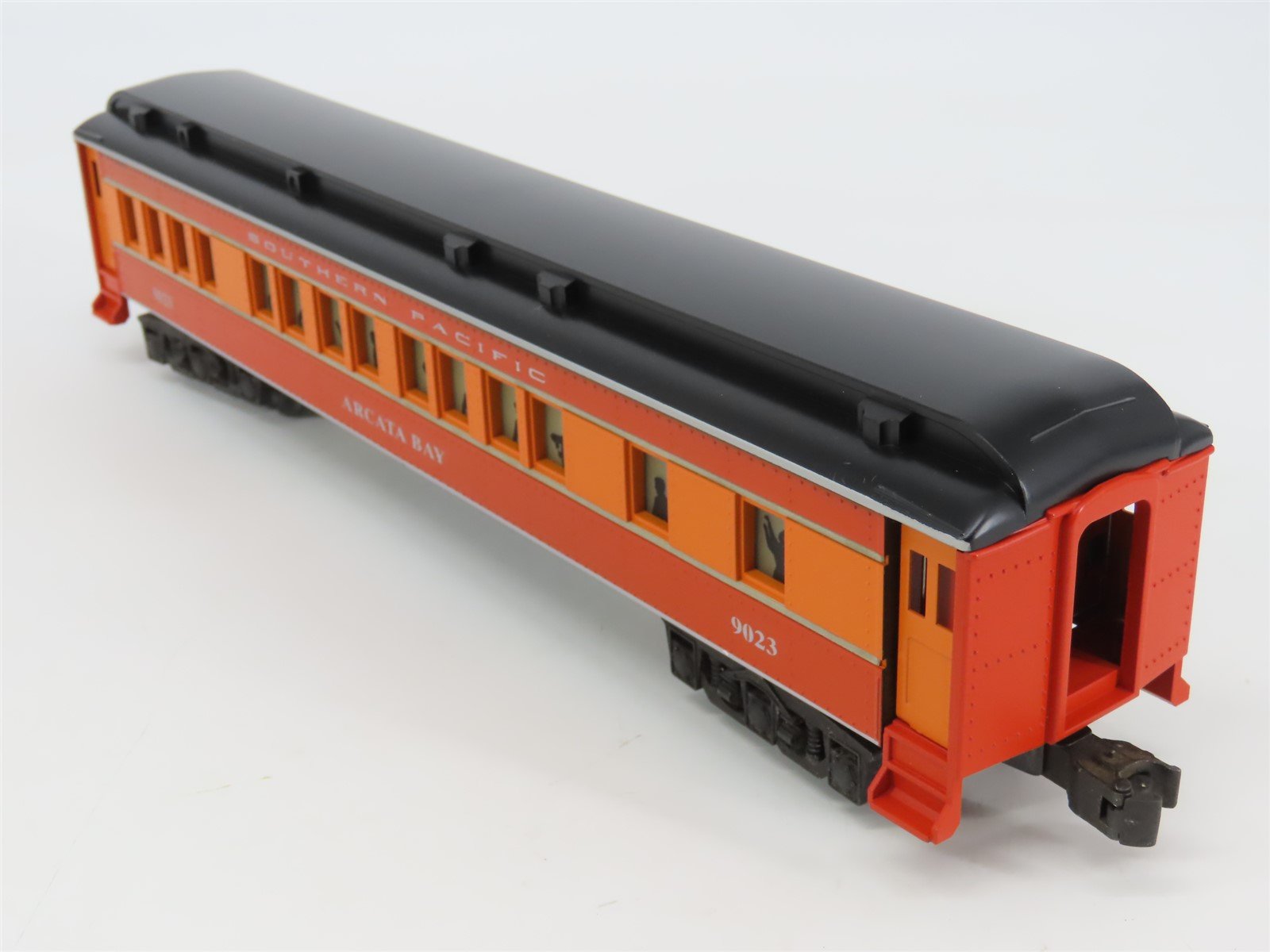 O Gauge 3-Rail Lionel 6-19023 SP Daylight Madison Passenger #9023 