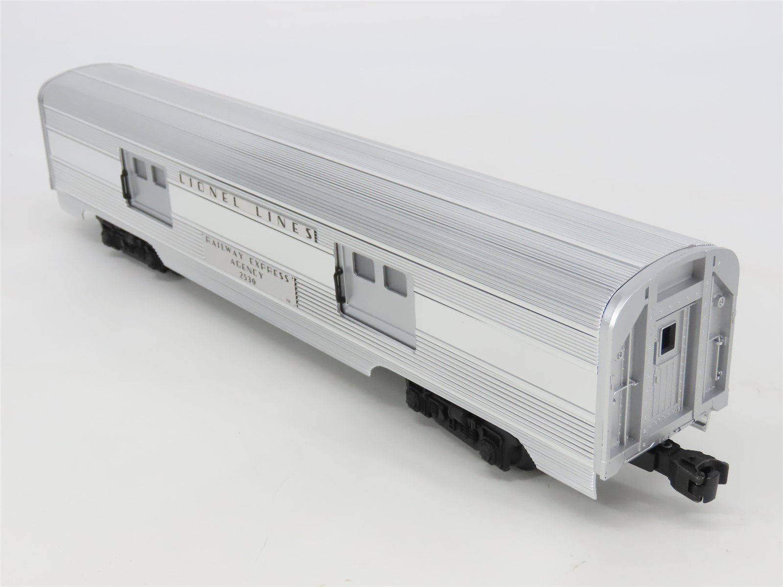 O Gauge 3-Rail Lionel 6-35413 Lionel Lines Aluminum 2-Car Passenger Set