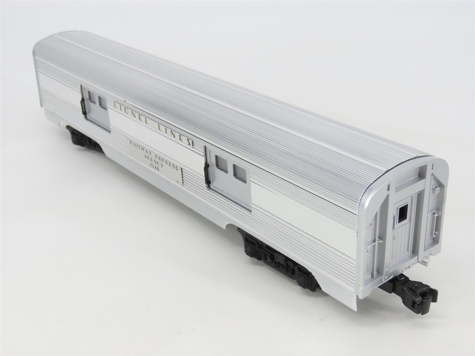 O Gauge 3-Rail Lionel 6-35413 Lionel Lines Aluminum 2-Car Passenger Set