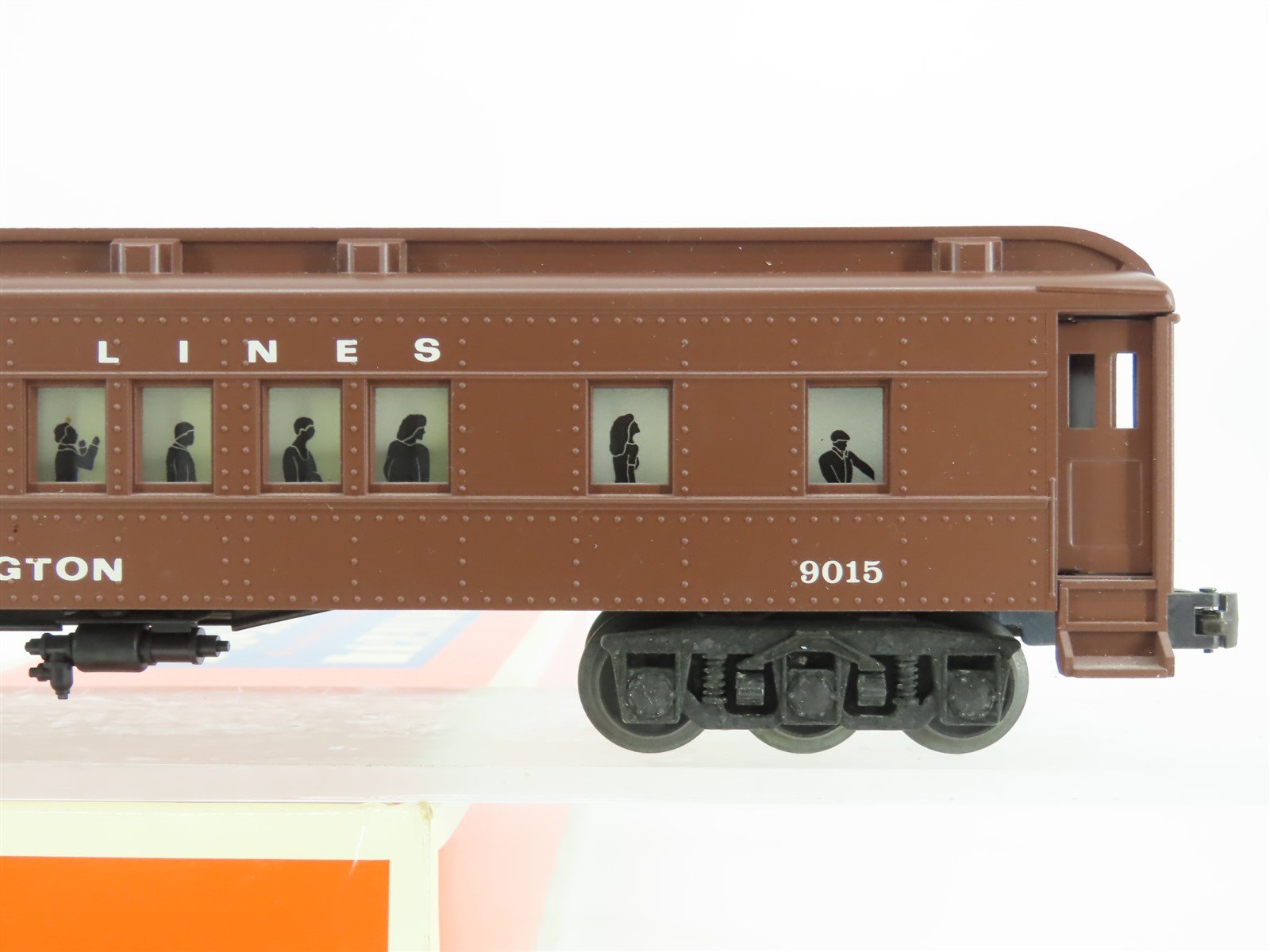 O Gauge 3-Rail Lionel 6-19015 Lionel Lines Madison Passenger #9015 