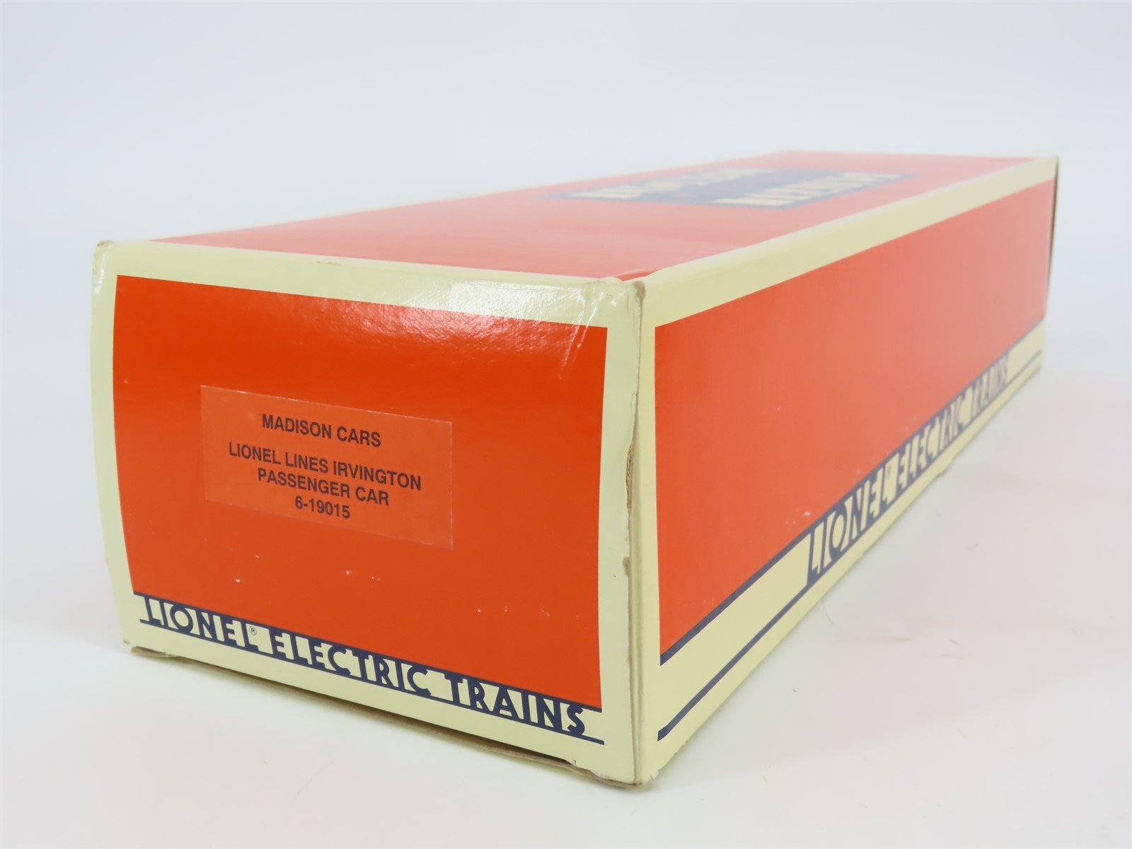 O Gauge 3-Rail Lionel 6-19015 Lionel Lines Madison Passenger #9015 